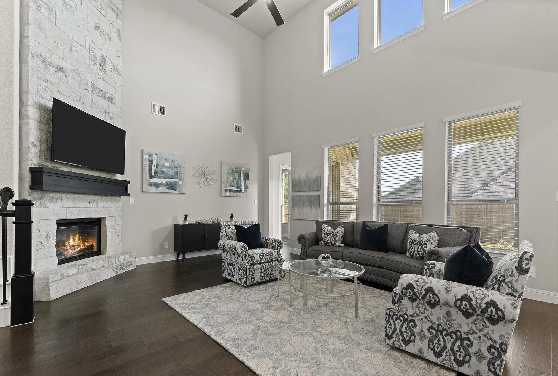 Single Family Residence For Sale in Rockwall County , 616 Windy Ridge Lane, Rockwall, Texas 75087, 5 Bedroom, 5 Bathroom, 3 Garage spaces, 3,788 Sqft, built in 2022, mls#21315606, Real Estate Agent in Rockwall, Homes For Sale in Rockwall county, Homes For Sale in Rockwall, Realtor in Rockwall Texas, Real Estate Brokerage Independent Realty Texas, Luminita Cordes Realtor