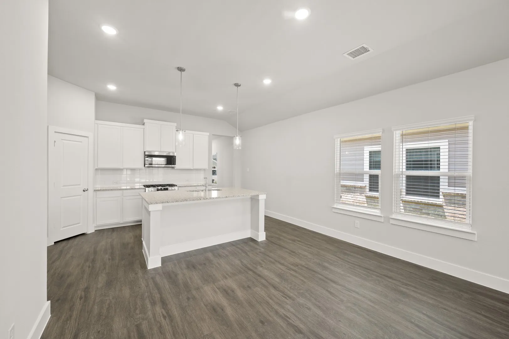 7408 Autumn Hill- Dining-1