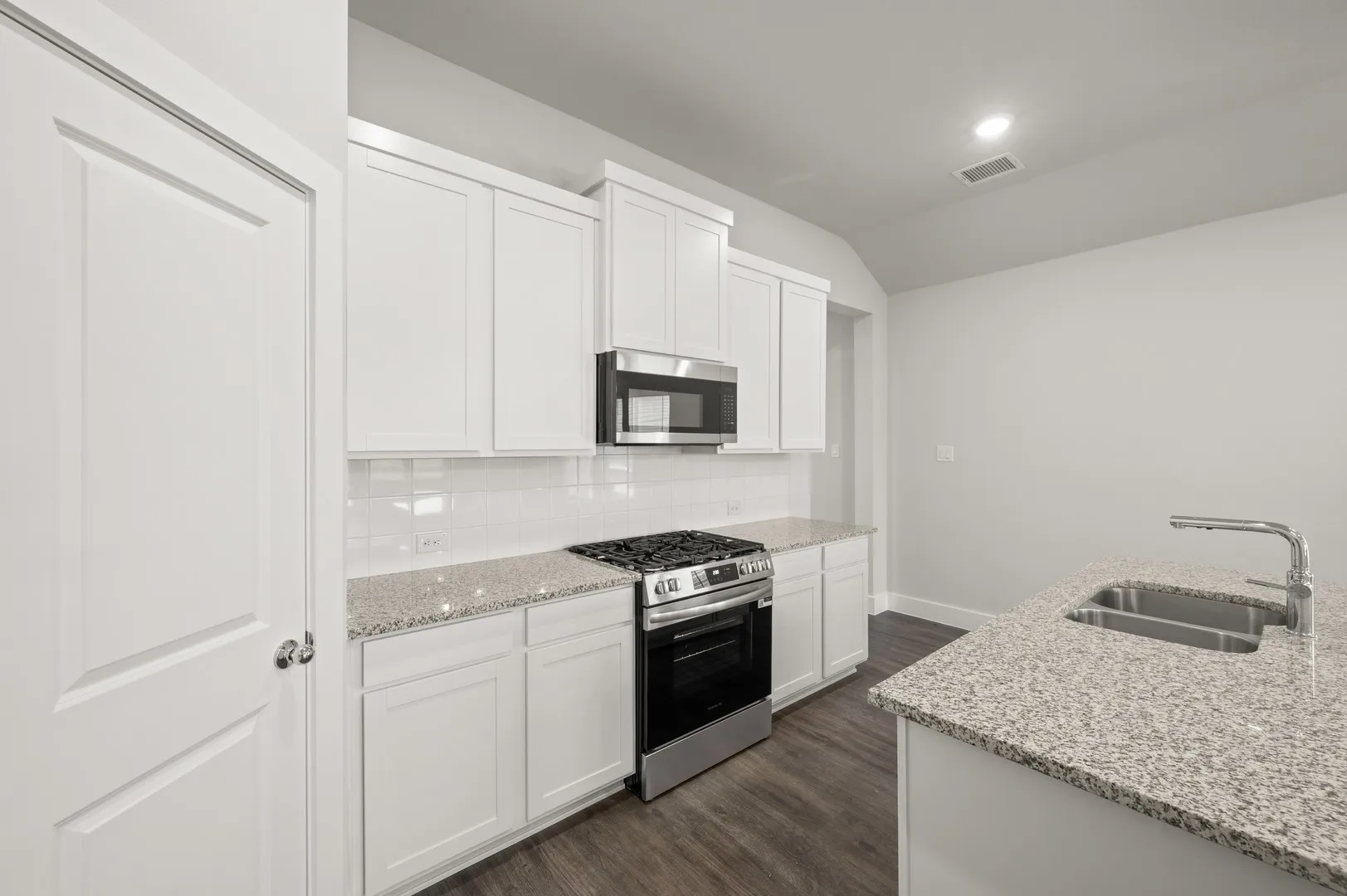 7408 Autumn Hill- Kitchen-4
