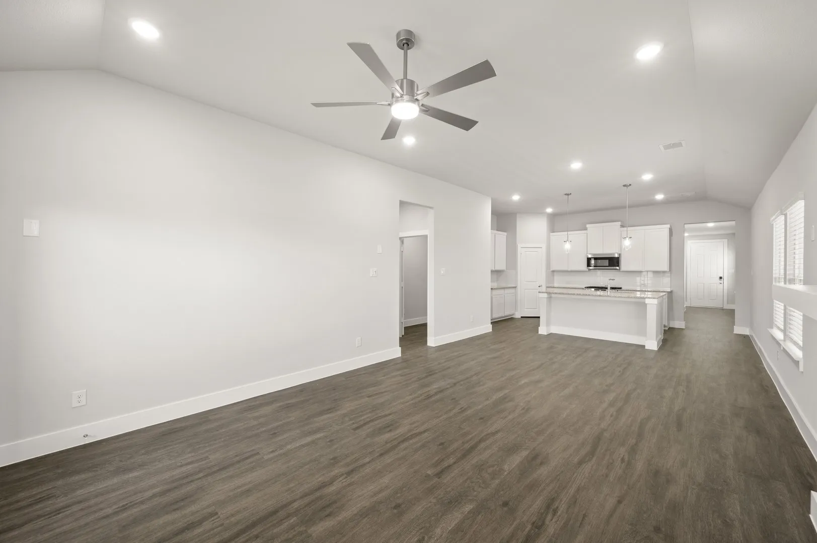 7408 Autumn Hill- Living room-3