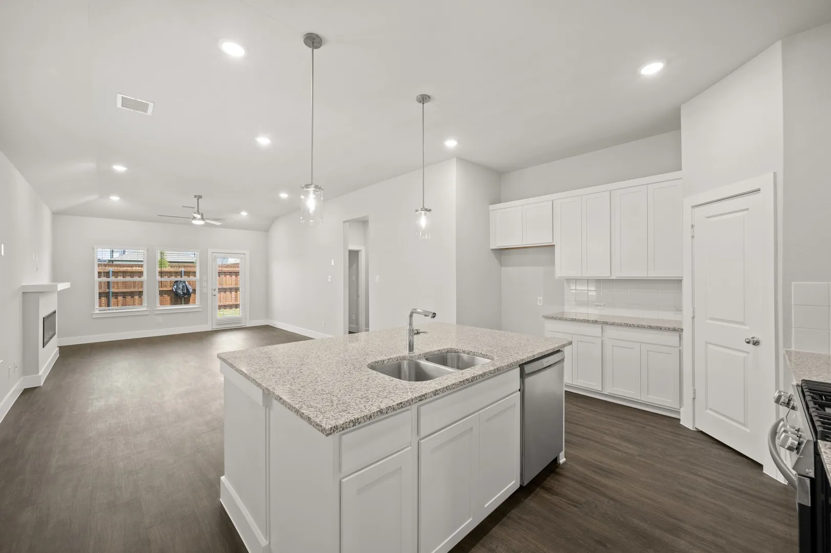 7408 Autumn Hill- Kitchen-3