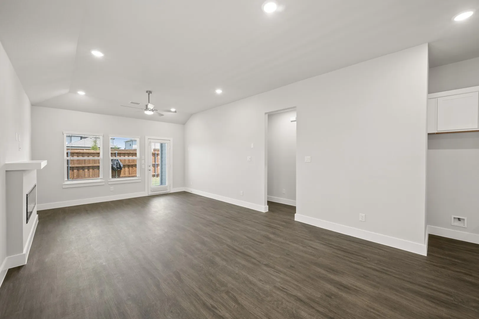 7408 Autumn Hill- Dining-2