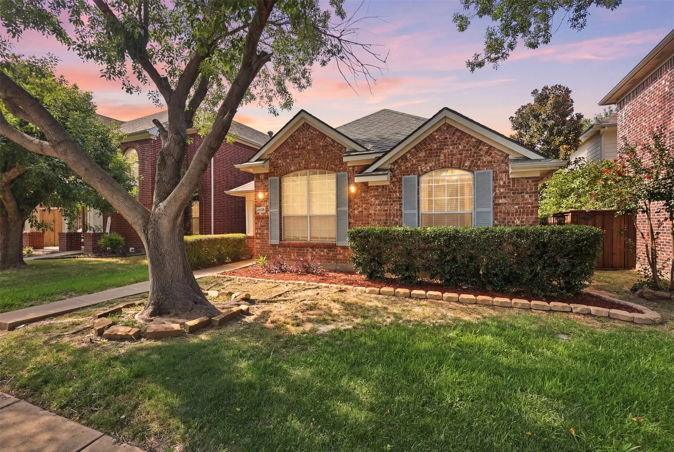 Single Family Residence For Sale in Denton County , 5433 Mohawk Court, The Colony, Texas 75056, 3 Bedroom, 2 Bathroom, 2 Garage spaces, 1,630 Sqft, built in 2001, mls#21315395, Real Estate Agent in The Colony, Homes For Sale in Denton county, Homes For Sale in The Colony, Realtor in The Colony Texas, Real Estate Brokerage Independent Realty Texas, Luminita Cordes Realtor