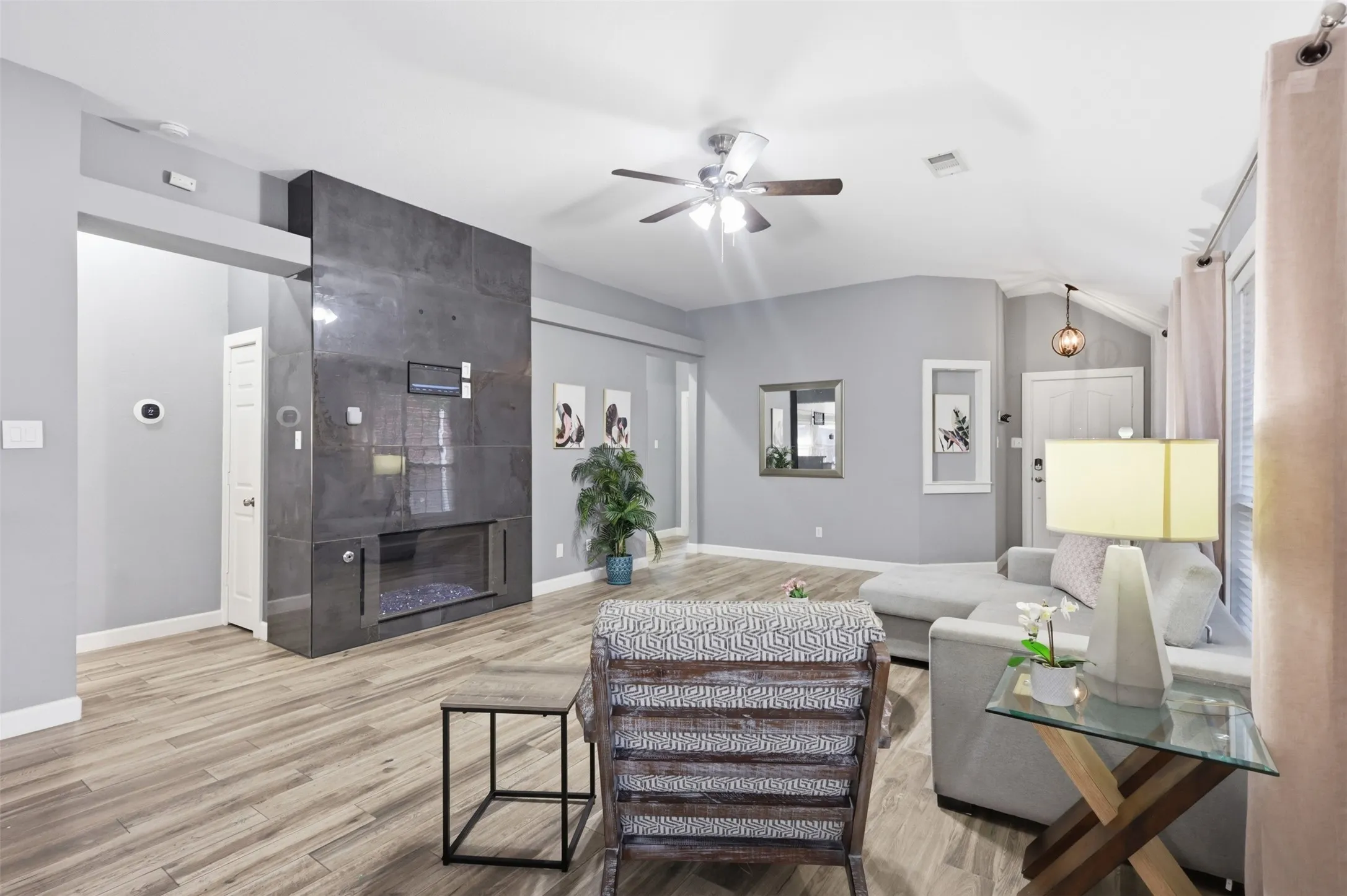 Single Family Residence For Sale in Denton County , 5433 Mohawk Court, The Colony, Texas 75056, 3 Bedroom, 2 Bathroom, 2 Garage spaces, 1,630 Sqft, built in 2001, mls#21315395, Real Estate Agent in The Colony, Homes For Sale in Denton county, Homes For Sale in The Colony, Realtor in The Colony Texas, Real Estate Brokerage Independent Realty Texas, Luminita Cordes Realtor