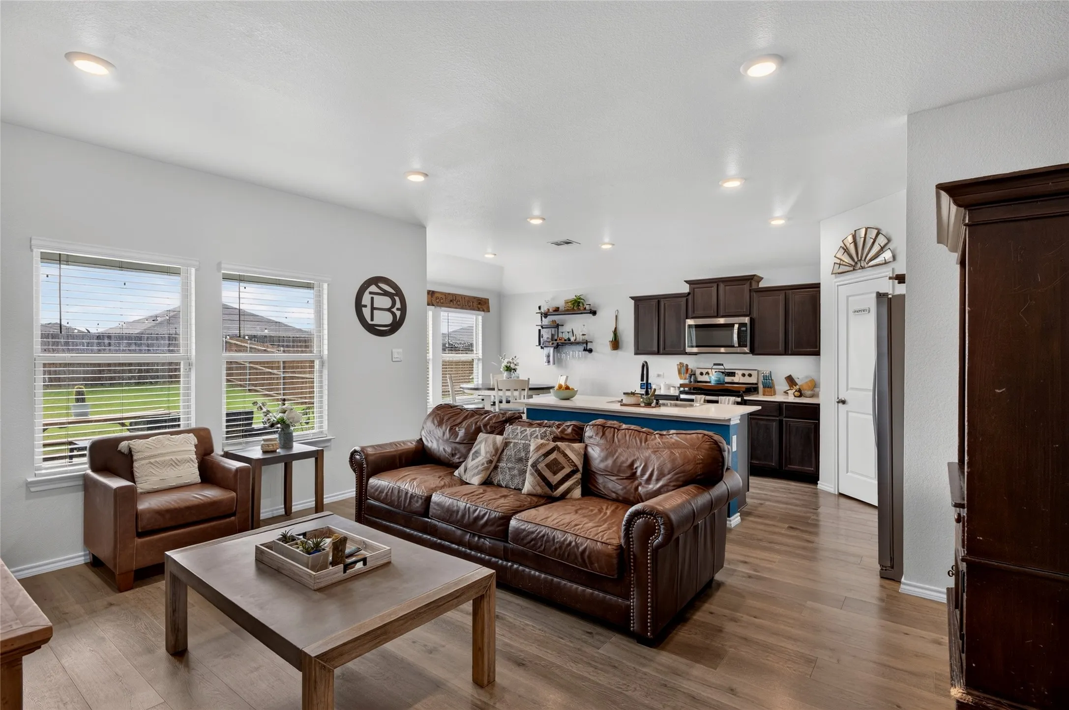 Single Family Residence For Sale in Collin County , 6417 Shoreline Lane, Princeton, Texas 75407, 3 Bedroom, 2 Bathroom, 2 Garage spaces, 1,285 Sqft, built in 2023, mls#21315353, Real Estate Agent in Princeton, Homes For Sale in Collin county, Homes For Sale in Princeton, Realtor in Princeton Texas, Real Estate Brokerage Independent Realty Texas, Luminita Cordes Realtor