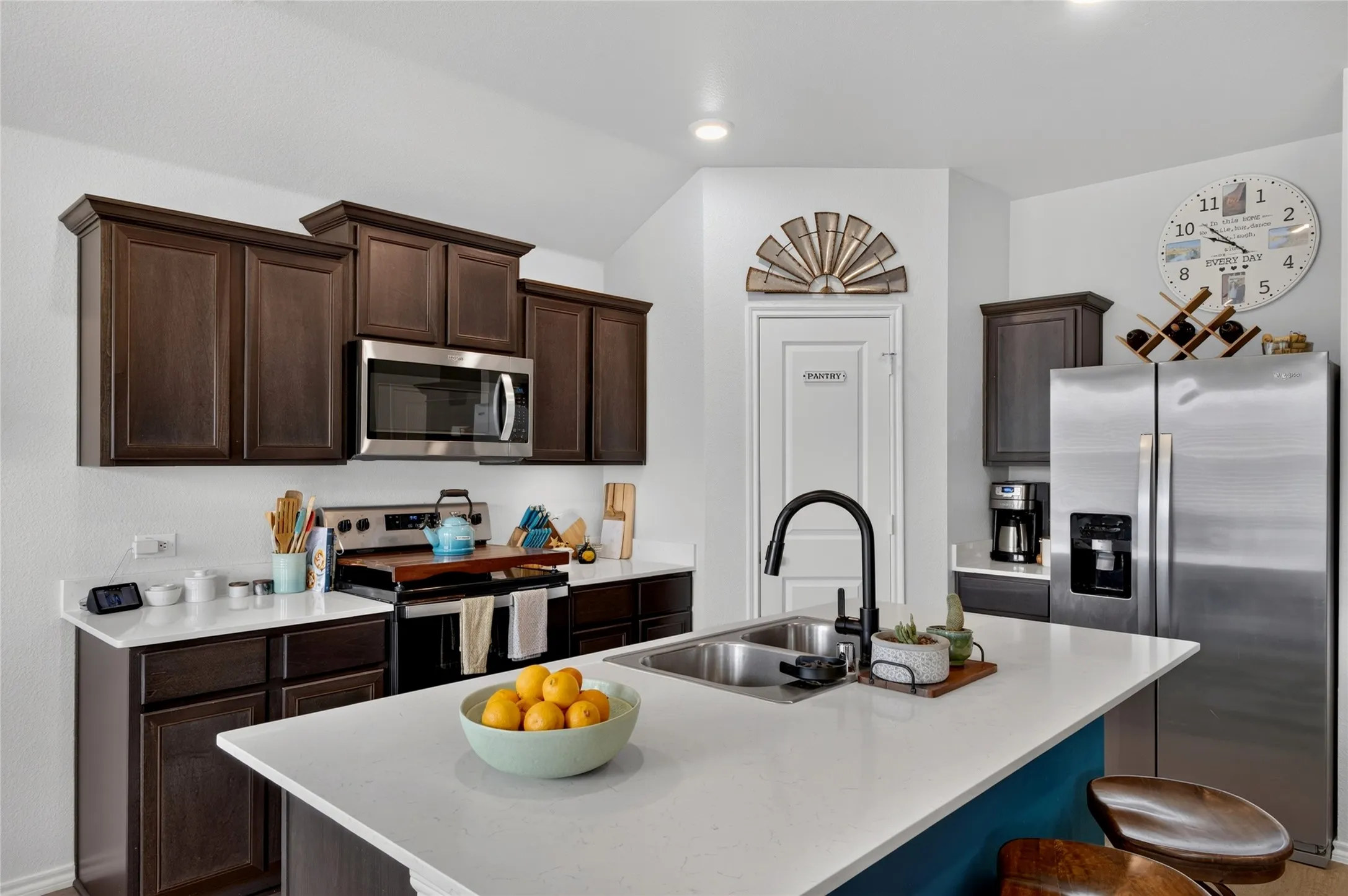 Single Family Residence For Sale in Collin County , 6417 Shoreline Lane, Princeton, Texas 75407, 3 Bedroom, 2 Bathroom, 2 Garage spaces, 1,285 Sqft, built in 2023, mls#21315353, Real Estate Agent in Princeton, Homes For Sale in Collin county, Homes For Sale in Princeton, Realtor in Princeton Texas, Real Estate Brokerage Independent Realty Texas, Luminita Cordes Realtor