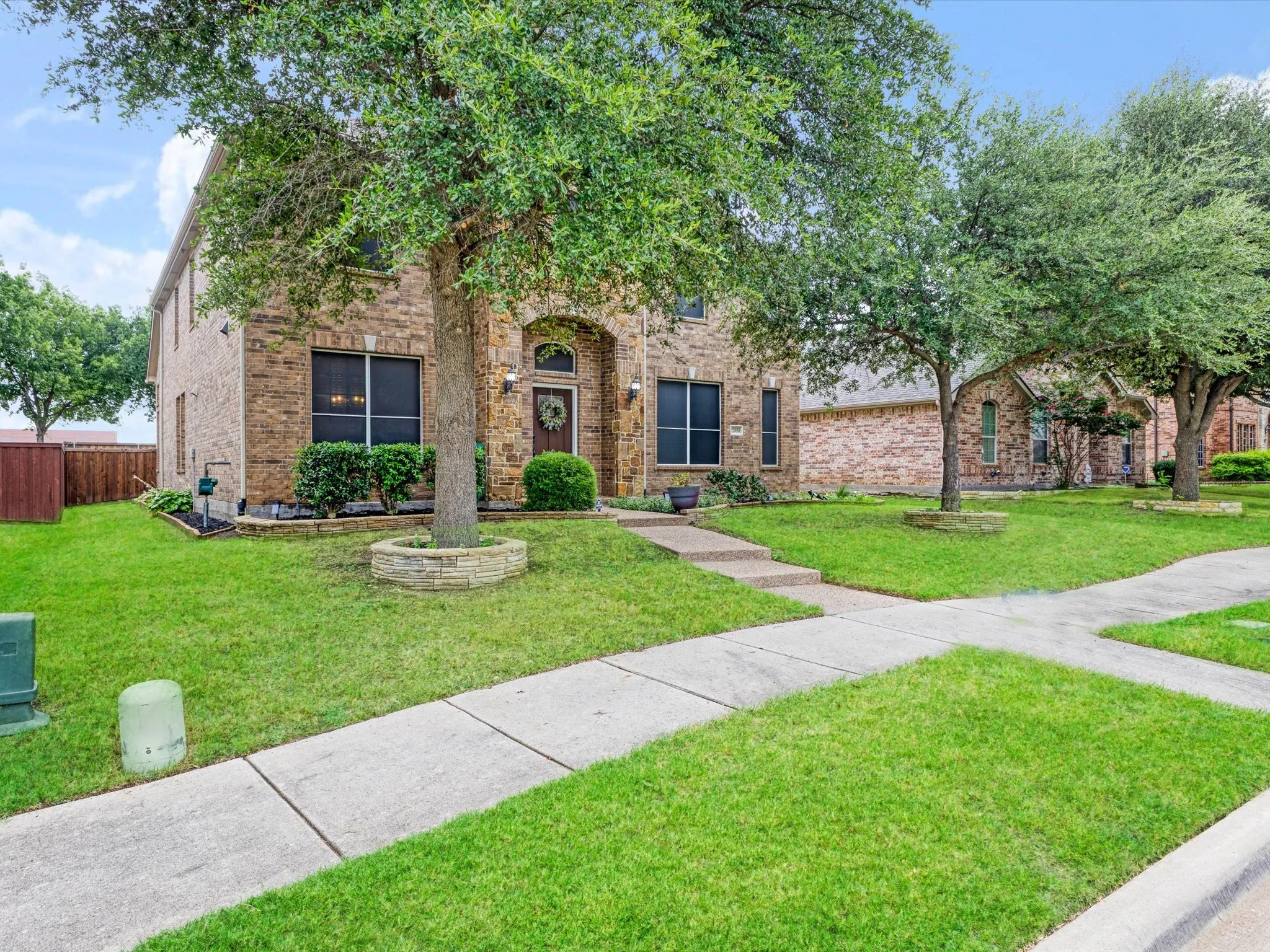 Single Family Residence For Sale in Collin County , 12038 Gonzales Drive, Frisco, Texas 75035, 4 Bedroom, 4 Bathroom, 2 Garage spaces, 3,372 Sqft, built in 2008, mls#21315646, Real Estate Agent in Frisco, Homes For Sale in Collin county, Homes For Sale in Frisco, Realtor in Frisco Texas, Real Estate Brokerage Independent Realty Texas, Luminita Cordes Realtor