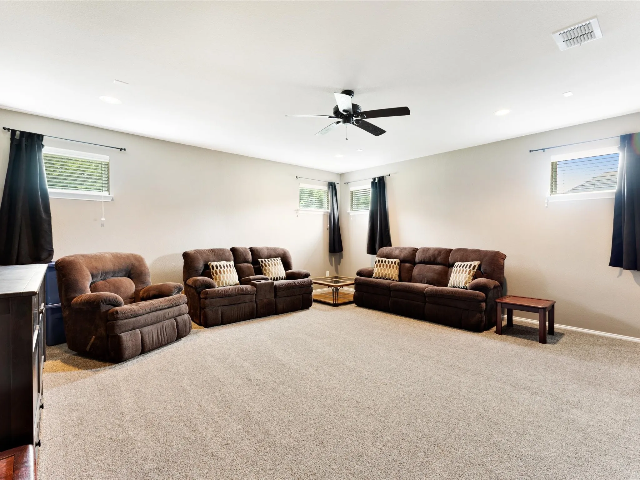 Single Family Residence For Sale in Collin County , 12038 Gonzales Drive, Frisco, Texas 75035, 4 Bedroom, 4 Bathroom, 2 Garage spaces, 3,372 Sqft, built in 2008, mls#21315646, Real Estate Agent in Frisco, Homes For Sale in Collin county, Homes For Sale in Frisco, Realtor in Frisco Texas, Real Estate Brokerage Independent Realty Texas, Luminita Cordes Realtor