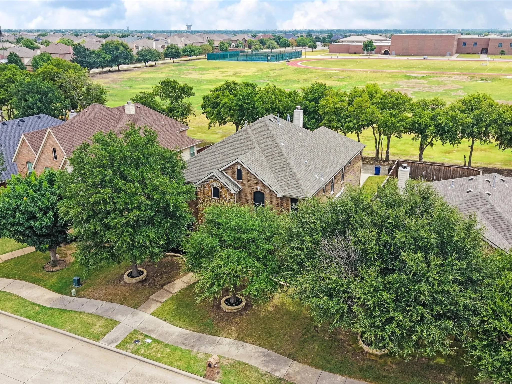Single Family Residence For Sale in Collin County , 12038 Gonzales Drive, Frisco, Texas 75035, 4 Bedroom, 4 Bathroom, 2 Garage spaces, 3,372 Sqft, built in 2008, mls#21315646, Real Estate Agent in Frisco, Homes For Sale in Collin county, Homes For Sale in Frisco, Realtor in Frisco Texas, Real Estate Brokerage Independent Realty Texas, Luminita Cordes Realtor
