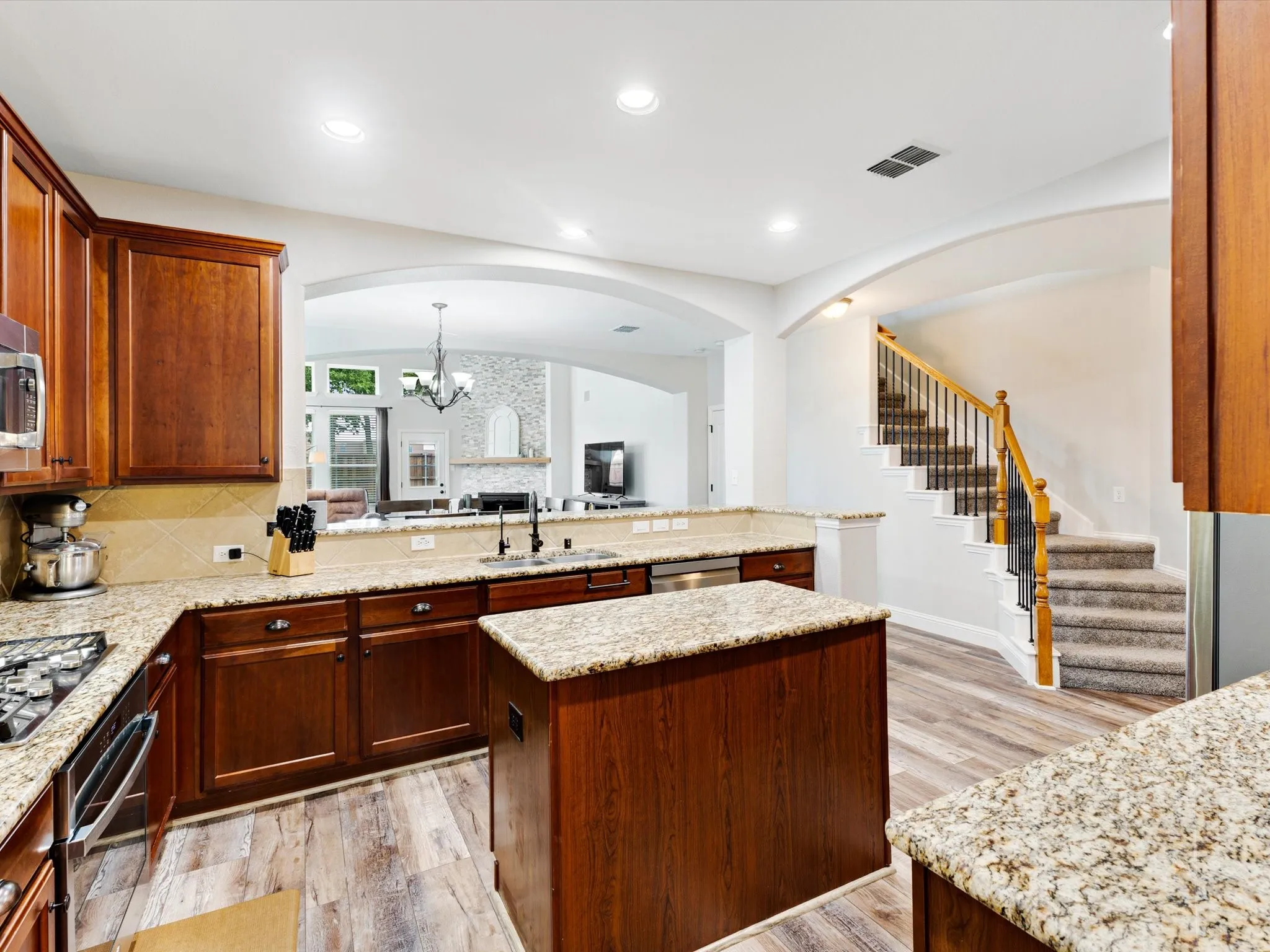 Single Family Residence For Sale in Collin County , 12038 Gonzales Drive, Frisco, Texas 75035, 4 Bedroom, 4 Bathroom, 2 Garage spaces, 3,372 Sqft, built in 2008, mls#21315646, Real Estate Agent in Frisco, Homes For Sale in Collin county, Homes For Sale in Frisco, Realtor in Frisco Texas, Real Estate Brokerage Independent Realty Texas, Luminita Cordes Realtor