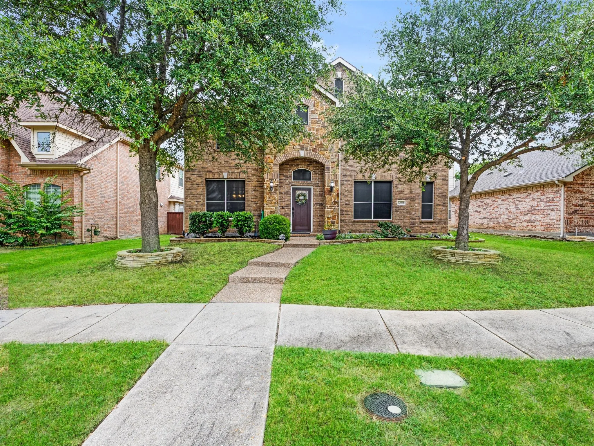 Single Family Residence For Sale in Collin County , 12038 Gonzales Drive, Frisco, Texas 75035, 4 Bedroom, 4 Bathroom, 2 Garage spaces, 3,372 Sqft, built in 2008, mls#21315646, Real Estate Agent in Frisco, Homes For Sale in Collin county, Homes For Sale in Frisco, Realtor in Frisco Texas, Real Estate Brokerage Independent Realty Texas, Luminita Cordes Realtor