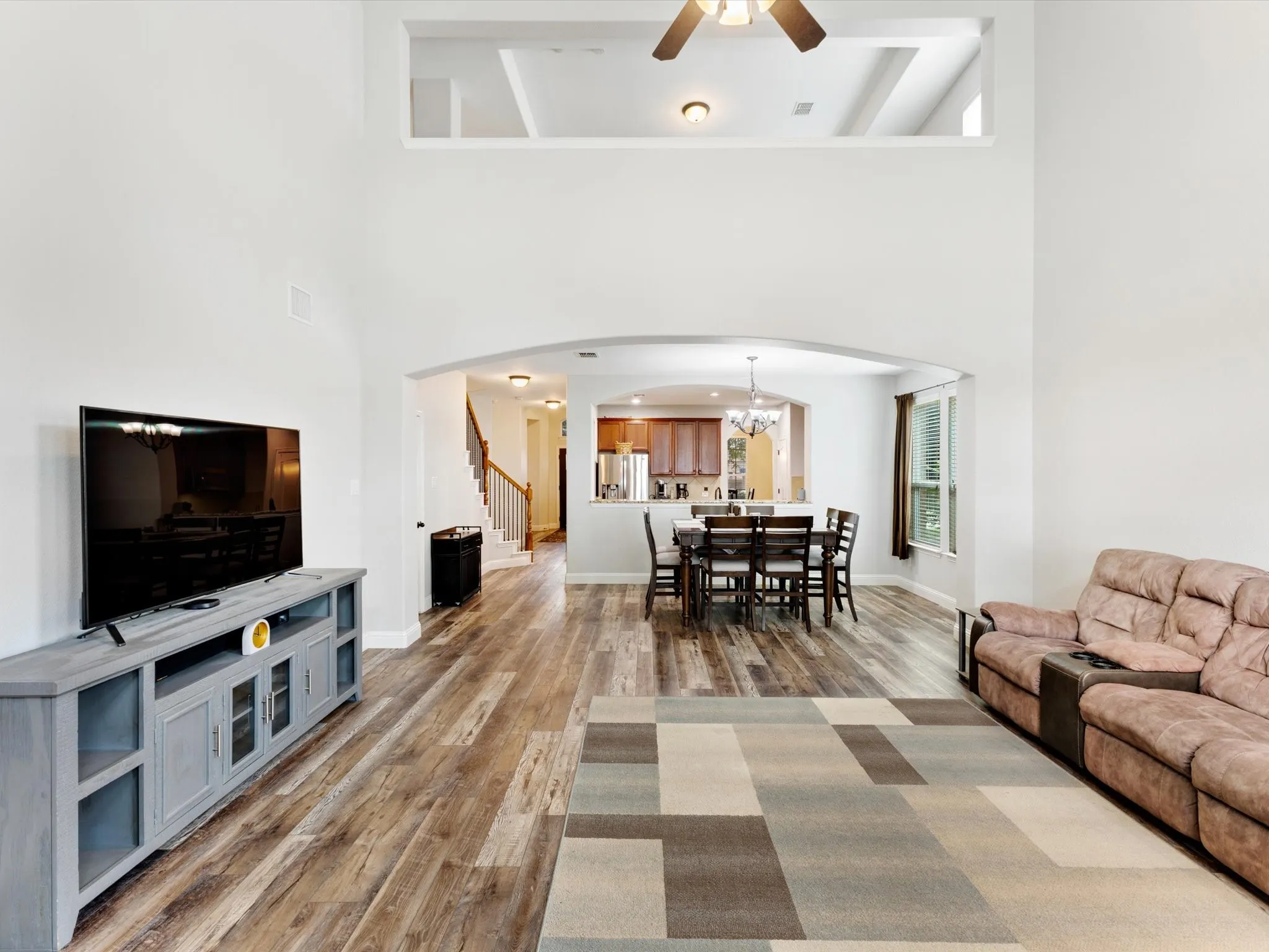 Single Family Residence For Sale in Collin County , 12038 Gonzales Drive, Frisco, Texas 75035, 4 Bedroom, 4 Bathroom, 2 Garage spaces, 3,372 Sqft, built in 2008, mls#21315646, Real Estate Agent in Frisco, Homes For Sale in Collin county, Homes For Sale in Frisco, Realtor in Frisco Texas, Real Estate Brokerage Independent Realty Texas, Luminita Cordes Realtor