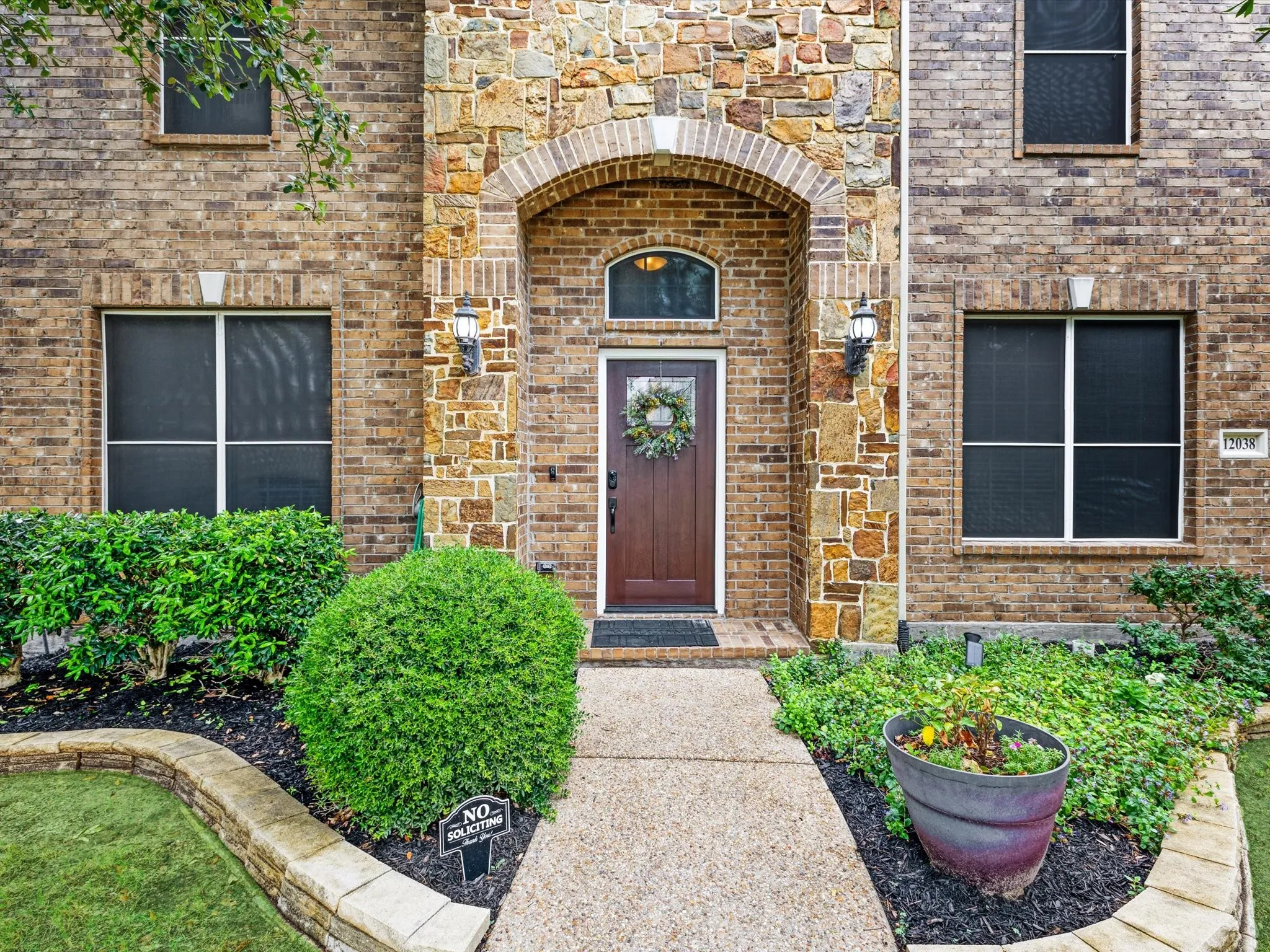 Single Family Residence For Sale in Collin County , 12038 Gonzales Drive, Frisco, Texas 75035, 4 Bedroom, 4 Bathroom, 2 Garage spaces, 3,372 Sqft, built in 2008, mls#21315646, Real Estate Agent in Frisco, Homes For Sale in Collin county, Homes For Sale in Frisco, Realtor in Frisco Texas, Real Estate Brokerage Independent Realty Texas, Luminita Cordes Realtor