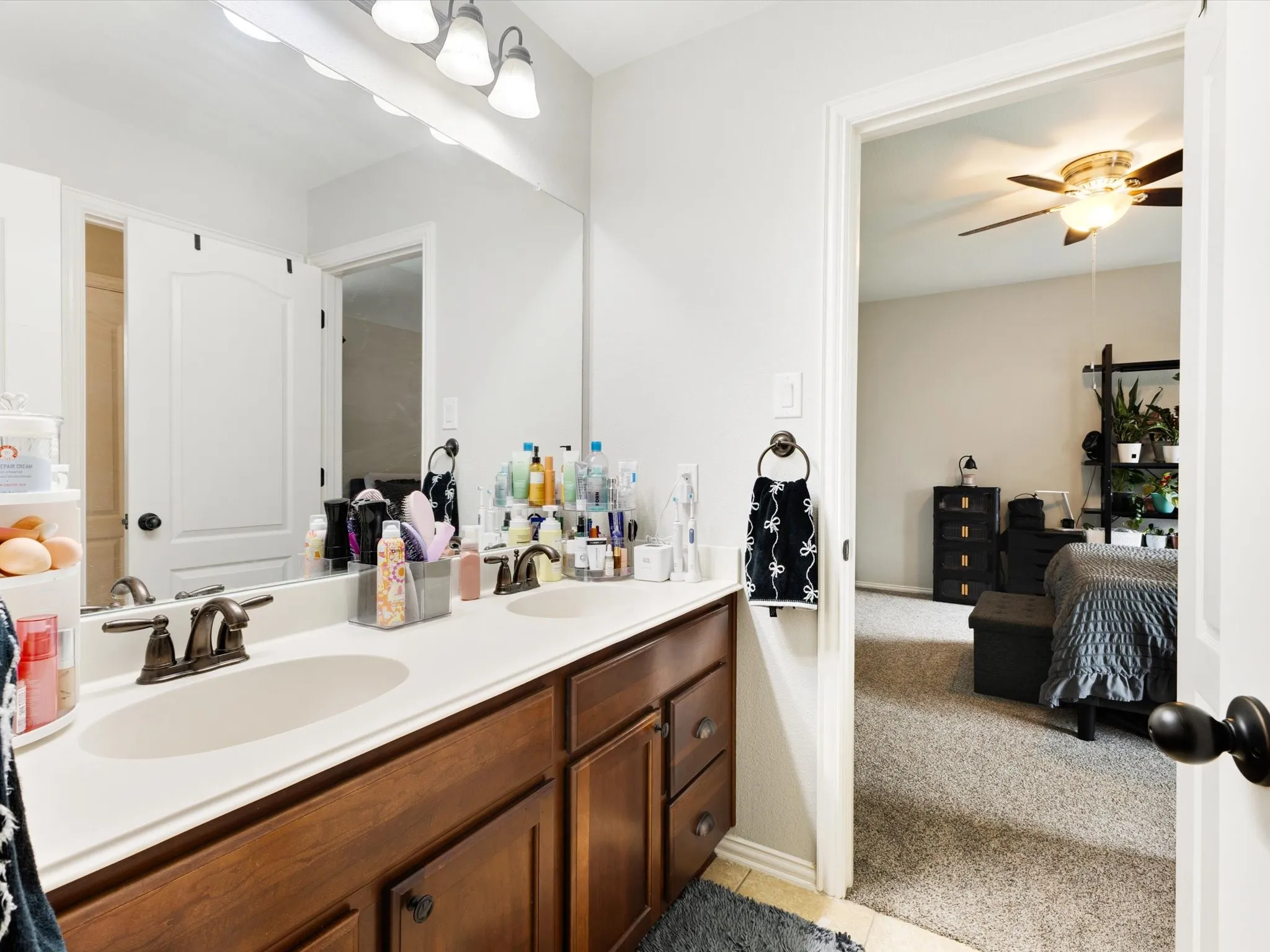 Single Family Residence For Sale in Collin County , 12038 Gonzales Drive, Frisco, Texas 75035, 4 Bedroom, 4 Bathroom, 2 Garage spaces, 3,372 Sqft, built in 2008, mls#21315646, Real Estate Agent in Frisco, Homes For Sale in Collin county, Homes For Sale in Frisco, Realtor in Frisco Texas, Real Estate Brokerage Independent Realty Texas, Luminita Cordes Realtor