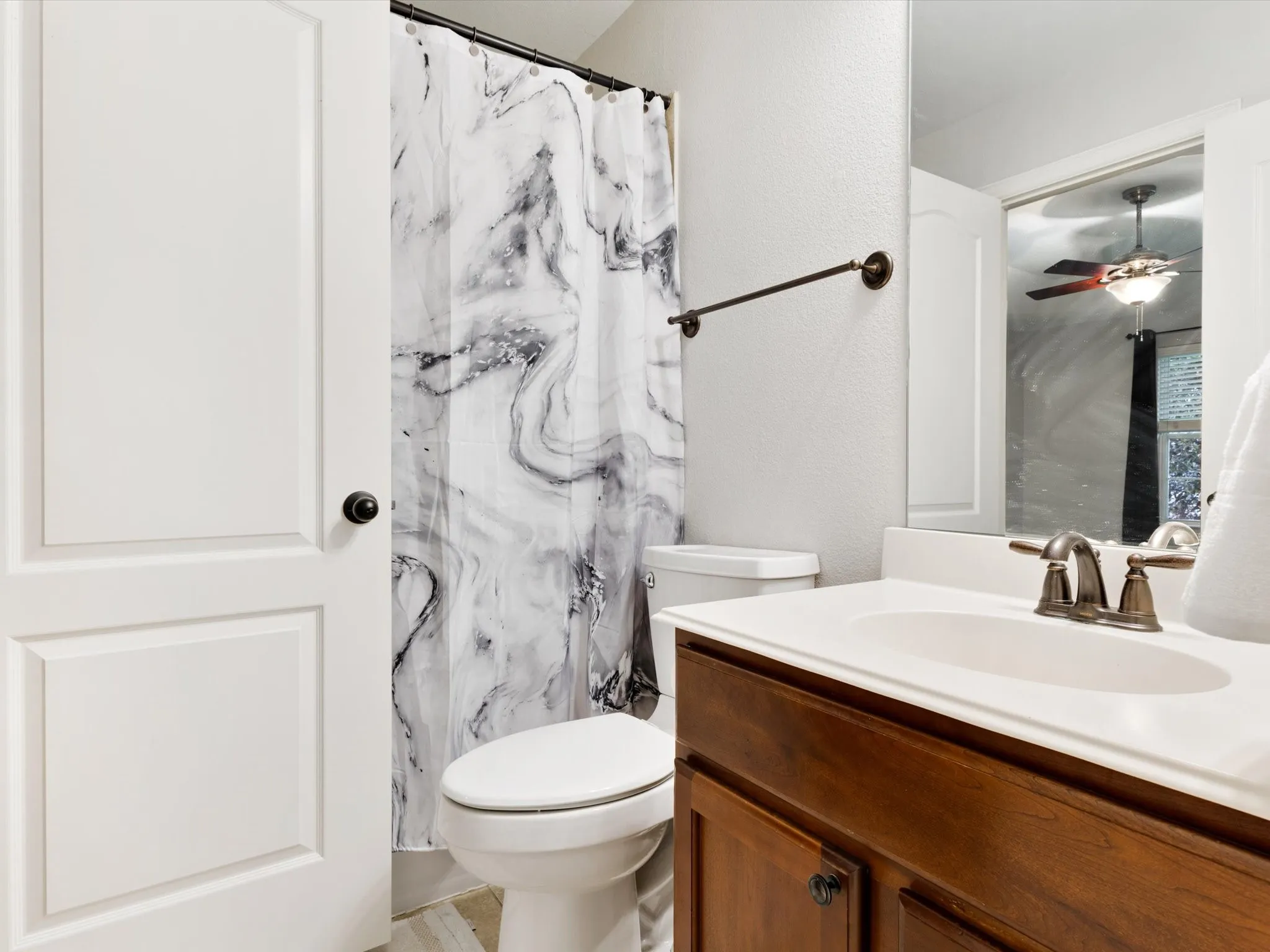 Single Family Residence For Sale in Collin County , 12038 Gonzales Drive, Frisco, Texas 75035, 4 Bedroom, 4 Bathroom, 2 Garage spaces, 3,372 Sqft, built in 2008, mls#21315646, Real Estate Agent in Frisco, Homes For Sale in Collin county, Homes For Sale in Frisco, Realtor in Frisco Texas, Real Estate Brokerage Independent Realty Texas, Luminita Cordes Realtor