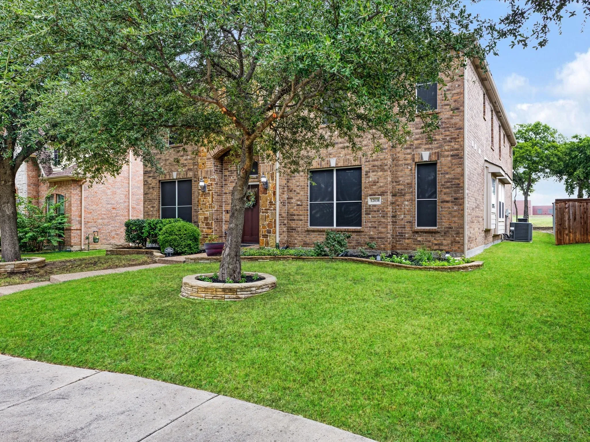 Single Family Residence For Sale in Collin County , 12038 Gonzales Drive, Frisco, Texas 75035, 4 Bedroom, 4 Bathroom, 2 Garage spaces, 3,372 Sqft, built in 2008, mls#21315646, Real Estate Agent in Frisco, Homes For Sale in Collin county, Homes For Sale in Frisco, Realtor in Frisco Texas, Real Estate Brokerage Independent Realty Texas, Luminita Cordes Realtor