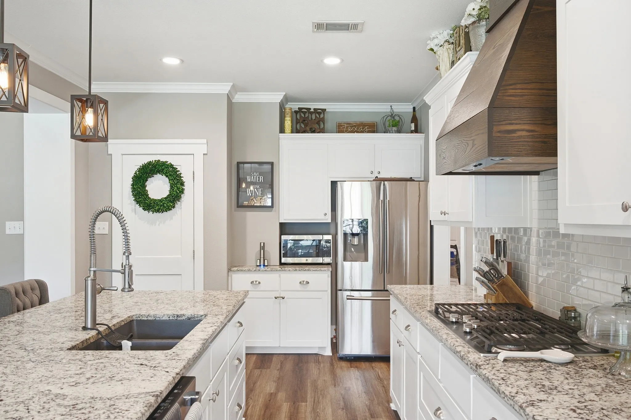 Single Family Residence For Sale in Collin County , 311 Pecan Hollow Circle, Anna, Texas 75409, 3 Bedroom, 2 Bathroom, 2 Garage spaces, 2,314 Sqft, built in 2018, mls#21313101, Real Estate Agent in Anna, Homes For Sale in Collin county, Homes For Sale in Anna, Realtor in Anna Texas, Real Estate Brokerage Independent Realty Texas, Luminita Cordes Realtor