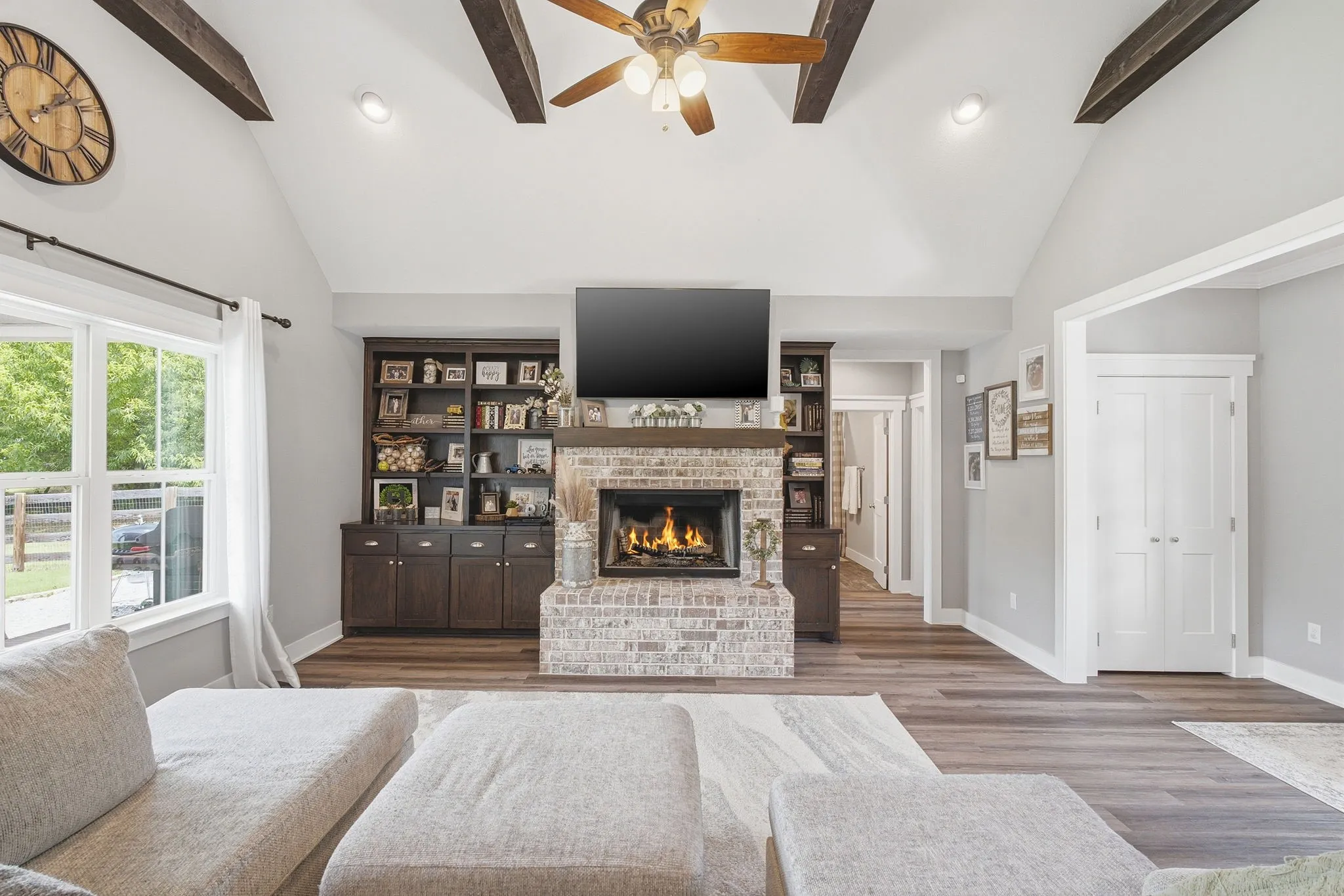 Single Family Residence For Sale in Collin County , 311 Pecan Hollow Circle, Anna, Texas 75409, 3 Bedroom, 2 Bathroom, 2 Garage spaces, 2,314 Sqft, built in 2018, mls#21313101, Real Estate Agent in Anna, Homes For Sale in Collin county, Homes For Sale in Anna, Realtor in Anna Texas, Real Estate Brokerage Independent Realty Texas, Luminita Cordes Realtor