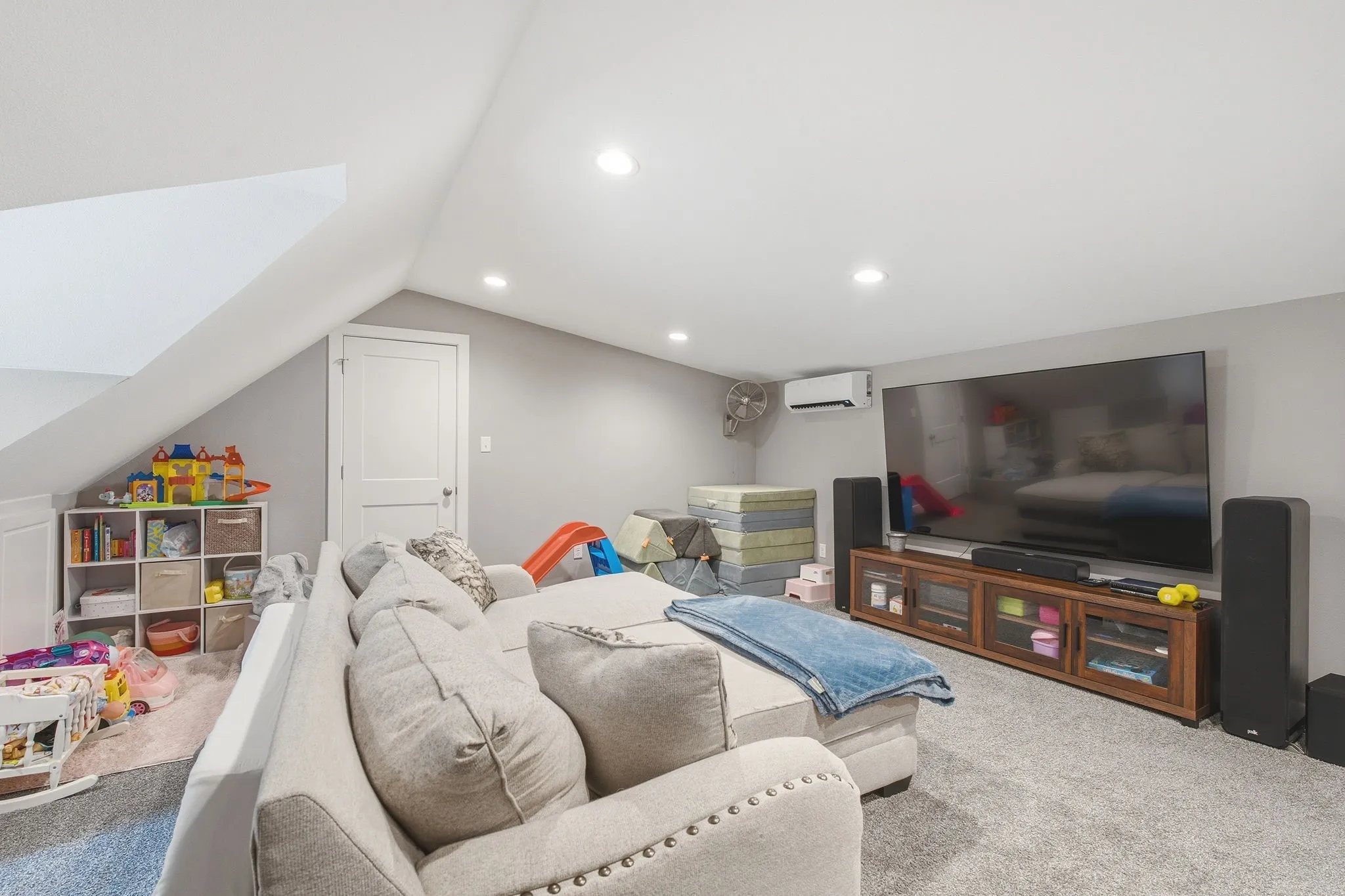 Single Family Residence For Sale in Collin County , 311 Pecan Hollow Circle, Anna, Texas 75409, 3 Bedroom, 2 Bathroom, 2 Garage spaces, 2,314 Sqft, built in 2018, mls#21313101, Real Estate Agent in Anna, Homes For Sale in Collin county, Homes For Sale in Anna, Realtor in Anna Texas, Real Estate Brokerage Independent Realty Texas, Luminita Cordes Realtor