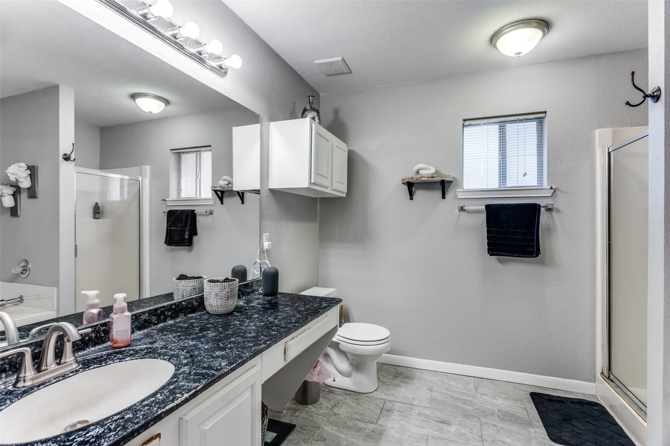 Single Family Residence For Sale in Tarrant County , 10241 Westward Drive, Fort Worth, Texas 76108, 4 Bedroom, 2 Bathroom, 2 Garage spaces, 1,822 Sqft, built in 1995, Price $324,999, mls#21303082, Real Estate Agent in Fort Worth, Homes For Sale in Tarrant county, Homes For Sale in Fort Worth, Realtor in Fort Worth Texas, Real Estate Brokerage Independent Realty Texas, Luminita Cordes Realtor