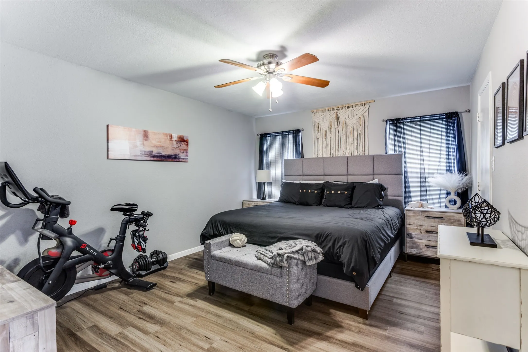Single Family Residence For Sale in Tarrant County , 10241 Westward Drive, Fort Worth, Texas 76108, 4 Bedroom, 2 Bathroom, 2 Garage spaces, 1,822 Sqft, built in 1995, Price $324,999, mls#21303082, Real Estate Agent in Fort Worth, Homes For Sale in Tarrant county, Homes For Sale in Fort Worth, Realtor in Fort Worth Texas, Real Estate Brokerage Independent Realty Texas, Luminita Cordes Realtor