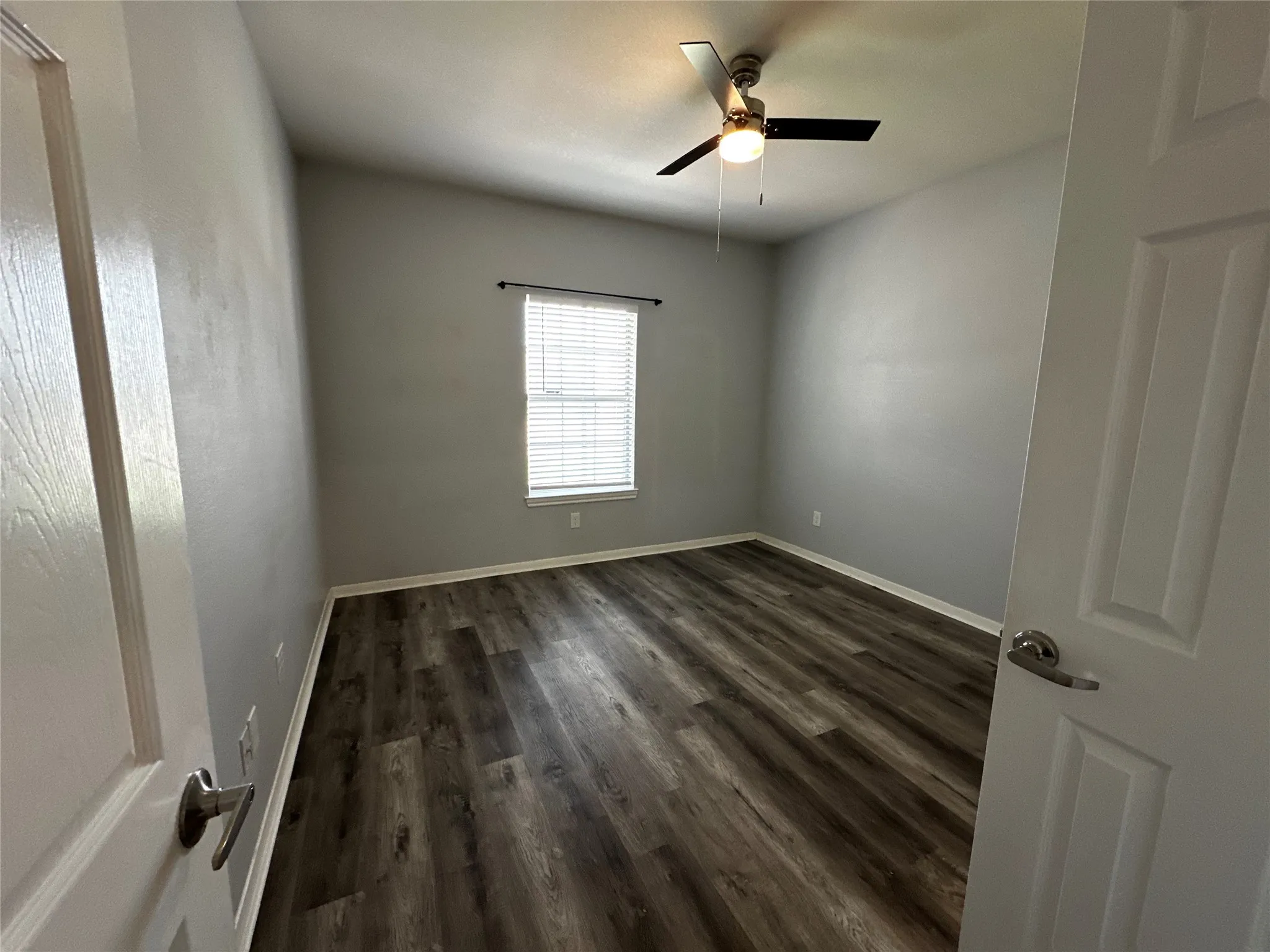 Duplex For Rent in Mc Lennan County , 1500 James Avenue a, Waco, Texas 76706, 4 Bedroom, 4 Bathroom, Garage spaces, 1,680 Sqft, built in 2001, mls#21315706, Real Estate Agent in Waco, Homes For Rent in Mc Lennan county, Homes For Rent in Waco, Realtor in Waco Texas, Real Estate Brokerage Independent Realty Texas, Luminita Cordes Realtor