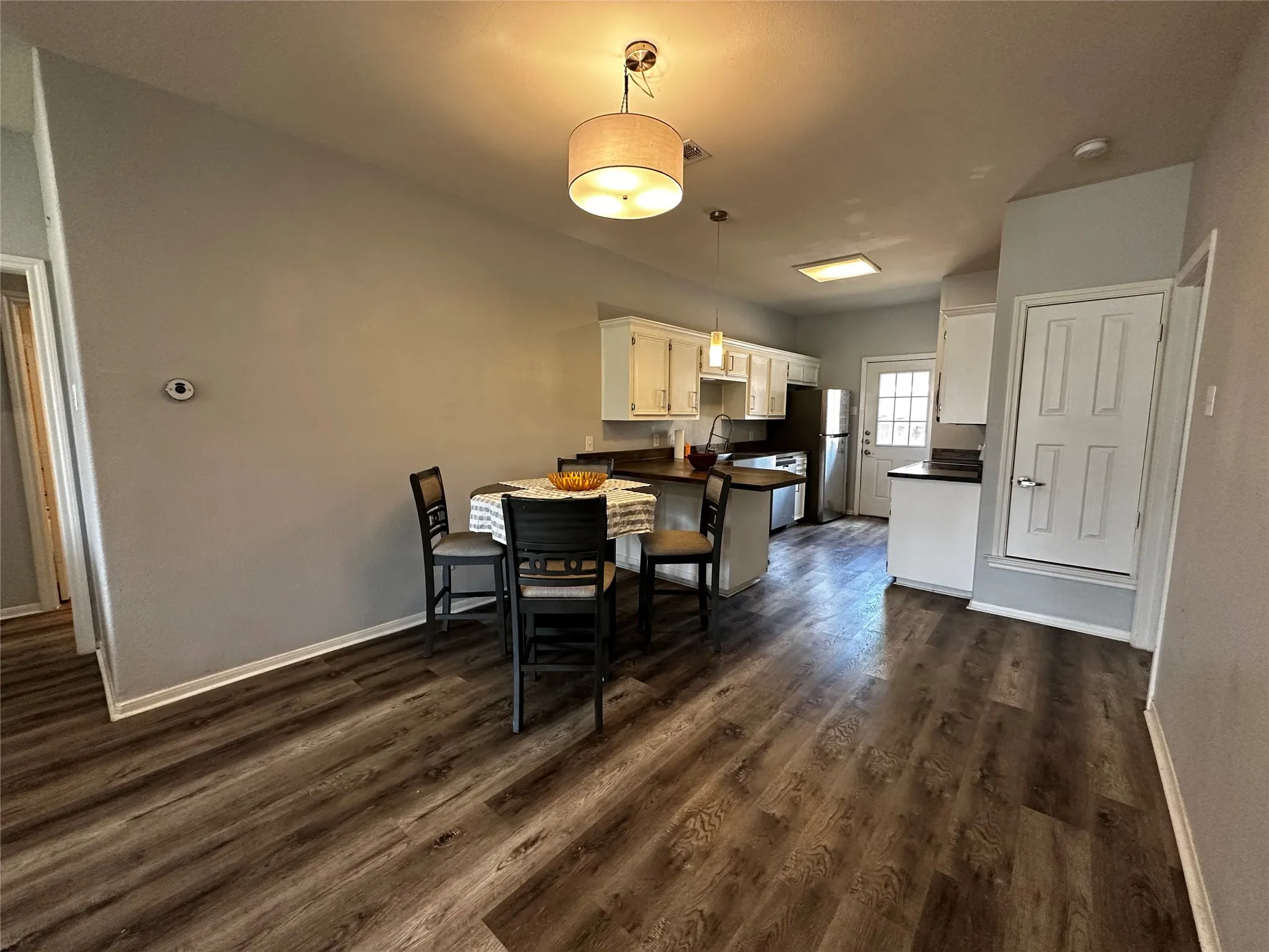 Duplex For Rent in Mc Lennan County , 1500 James Avenue a, Waco, Texas 76706, 4 Bedroom, 4 Bathroom, Garage spaces, 1,680 Sqft, built in 2001, mls#21315706, Real Estate Agent in Waco, Homes For Rent in Mc Lennan county, Homes For Rent in Waco, Realtor in Waco Texas, Real Estate Brokerage Independent Realty Texas, Luminita Cordes Realtor