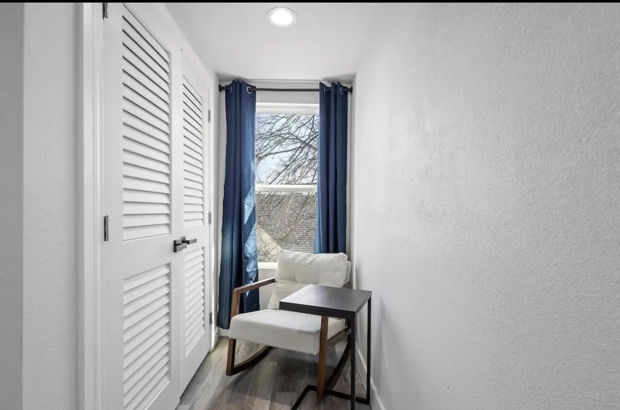 Duplex For Sale in Grayson County , 504 W Owing Street, Denison, Texas 75020, 8 Bedrooms, 6 Bathrooms, Garage spaces, 0 Sqft, built in 1945, Price $425,000, mls#21308018, Real Estate Agent in Denison, Homes For Sale in Grayson county, Homes For Sale in Denison, Realtor in Denison Texas, Real Estate Brokerage Independent Realty Texas, Luminita Cordes Realtor