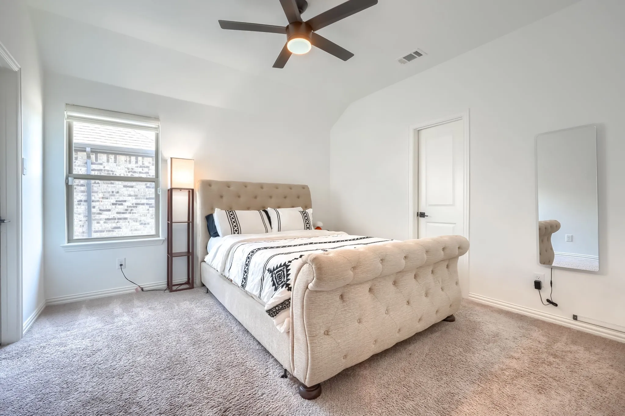 Single Family Residence For Sale in Collin County , 2404 Limestone Lane, Melissa, Texas 75454, 5 Bedroom, 4 Bathroom, 2 Garage spaces, 3,490 Sqft, built in 2023, mls#21312225, Real Estate Agent in Melissa, Homes For Sale in Collin county, Homes For Sale in Melissa, Realtor in Melissa Texas, Real Estate Brokerage Independent Realty Texas, Luminita Cordes Realtor