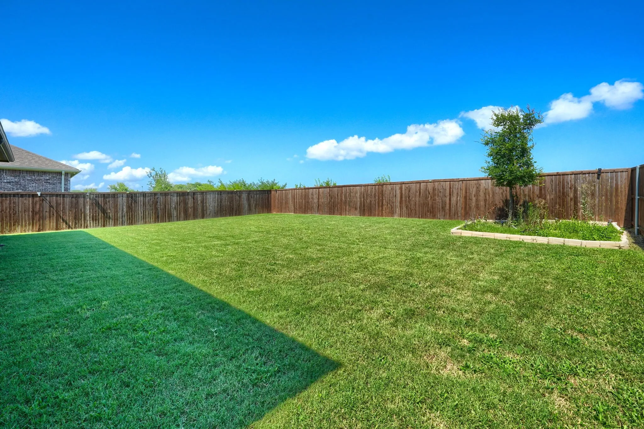 Single Family Residence For Sale in Collin County , 2404 Limestone Lane, Melissa, Texas 75454, 5 Bedroom, 4 Bathroom, 2 Garage spaces, 3,490 Sqft, built in 2023, mls#21312225, Real Estate Agent in Melissa, Homes For Sale in Collin county, Homes For Sale in Melissa, Realtor in Melissa Texas, Real Estate Brokerage Independent Realty Texas, Luminita Cordes Realtor