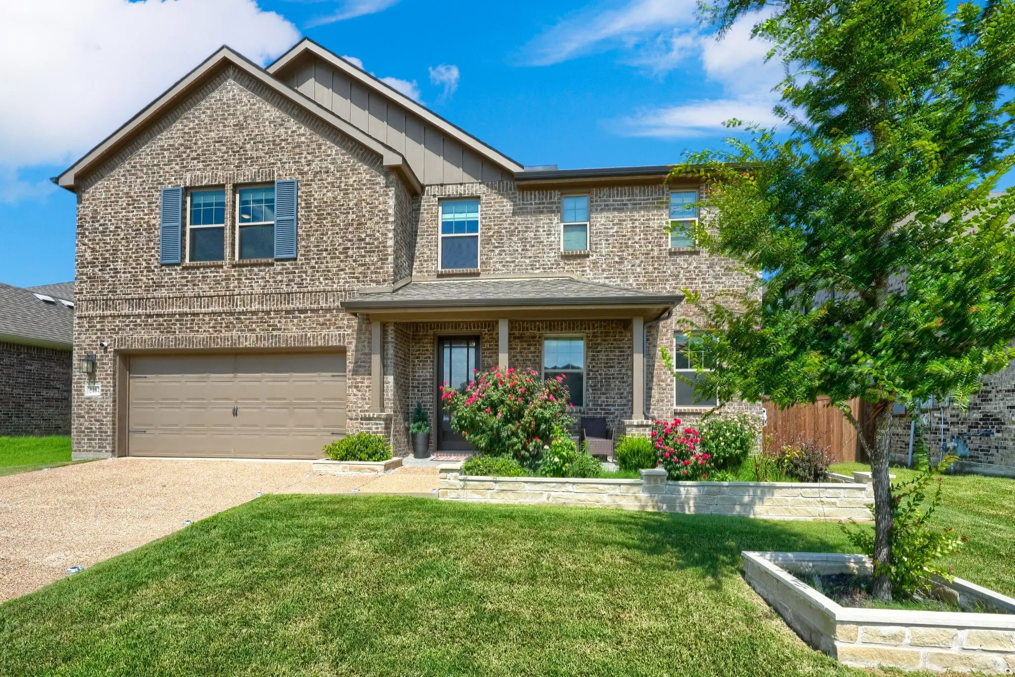 Single Family Residence For Sale in Collin County , 2404 Limestone Lane, Melissa, Texas 75454, 5 Bedroom, 4 Bathroom, 2 Garage spaces, 3,490 Sqft, built in 2023, mls#21312225, Real Estate Agent in Melissa, Homes For Sale in Collin county, Homes For Sale in Melissa, Realtor in Melissa Texas, Real Estate Brokerage Independent Realty Texas, Luminita Cordes Realtor