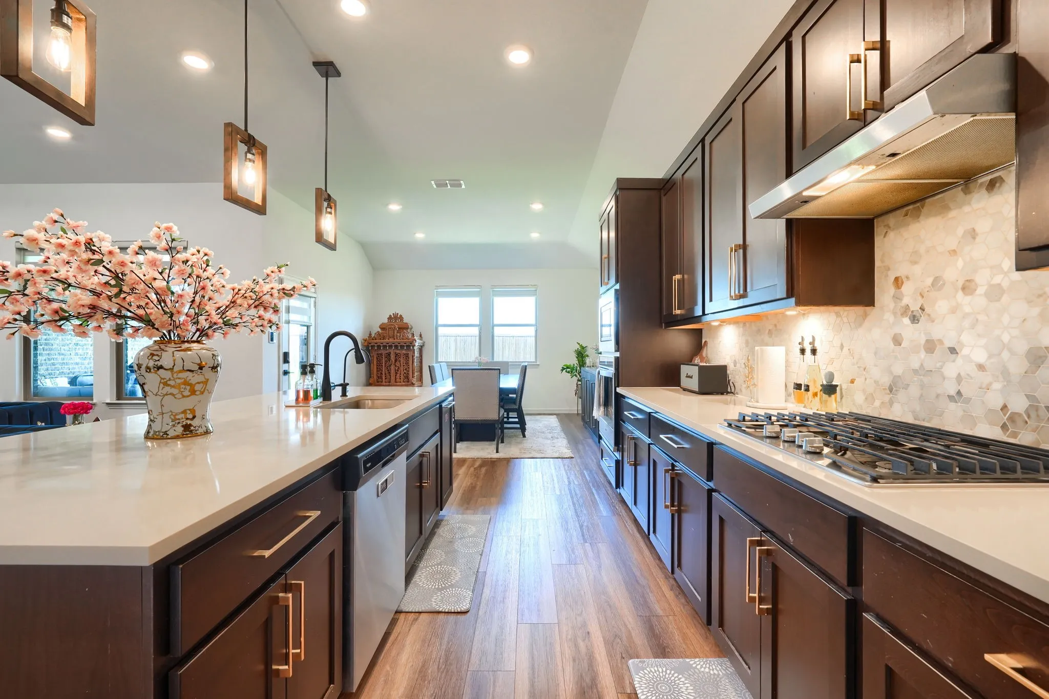Single Family Residence For Sale in Collin County , 2404 Limestone Lane, Melissa, Texas 75454, 5 Bedroom, 4 Bathroom, 2 Garage spaces, 3,490 Sqft, built in 2023, mls#21312225, Real Estate Agent in Melissa, Homes For Sale in Collin county, Homes For Sale in Melissa, Realtor in Melissa Texas, Real Estate Brokerage Independent Realty Texas, Luminita Cordes Realtor