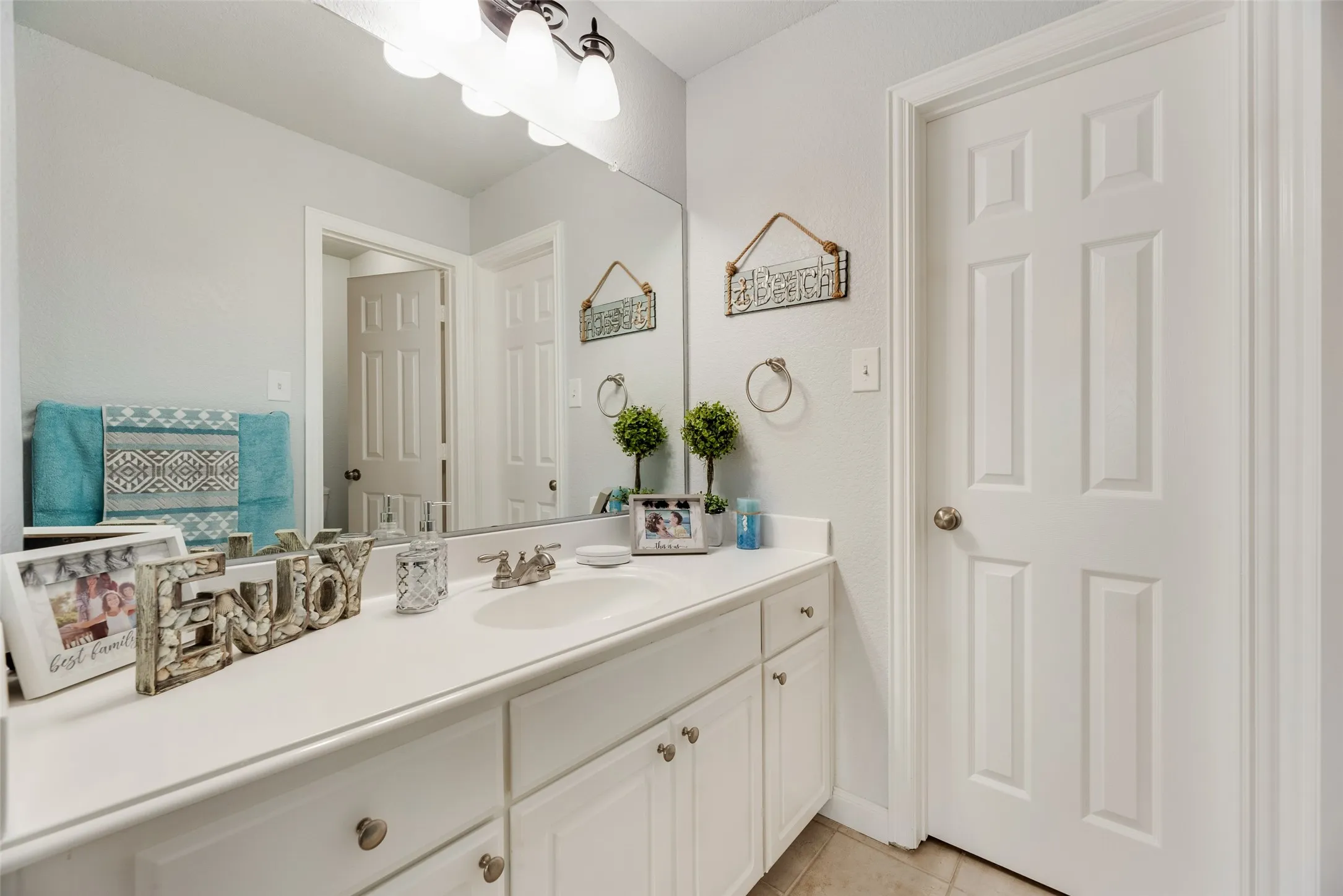 Single Family Residence For Sale in Collin County , 3516 THORP SPRINGS Drive, Plano, Texas 75025, 5 Bedroom, 4 Bathroom, 2 Garage spaces, 3,582 Sqft, built in 2000, Price $759,900, mls#21315721, Real Estate Agent in Plano, Homes For Sale in Collin county, Homes For Sale in Plano, Realtor in Plano Texas, Real Estate Brokerage Independent Realty Texas, Luminita Cordes Realtor
