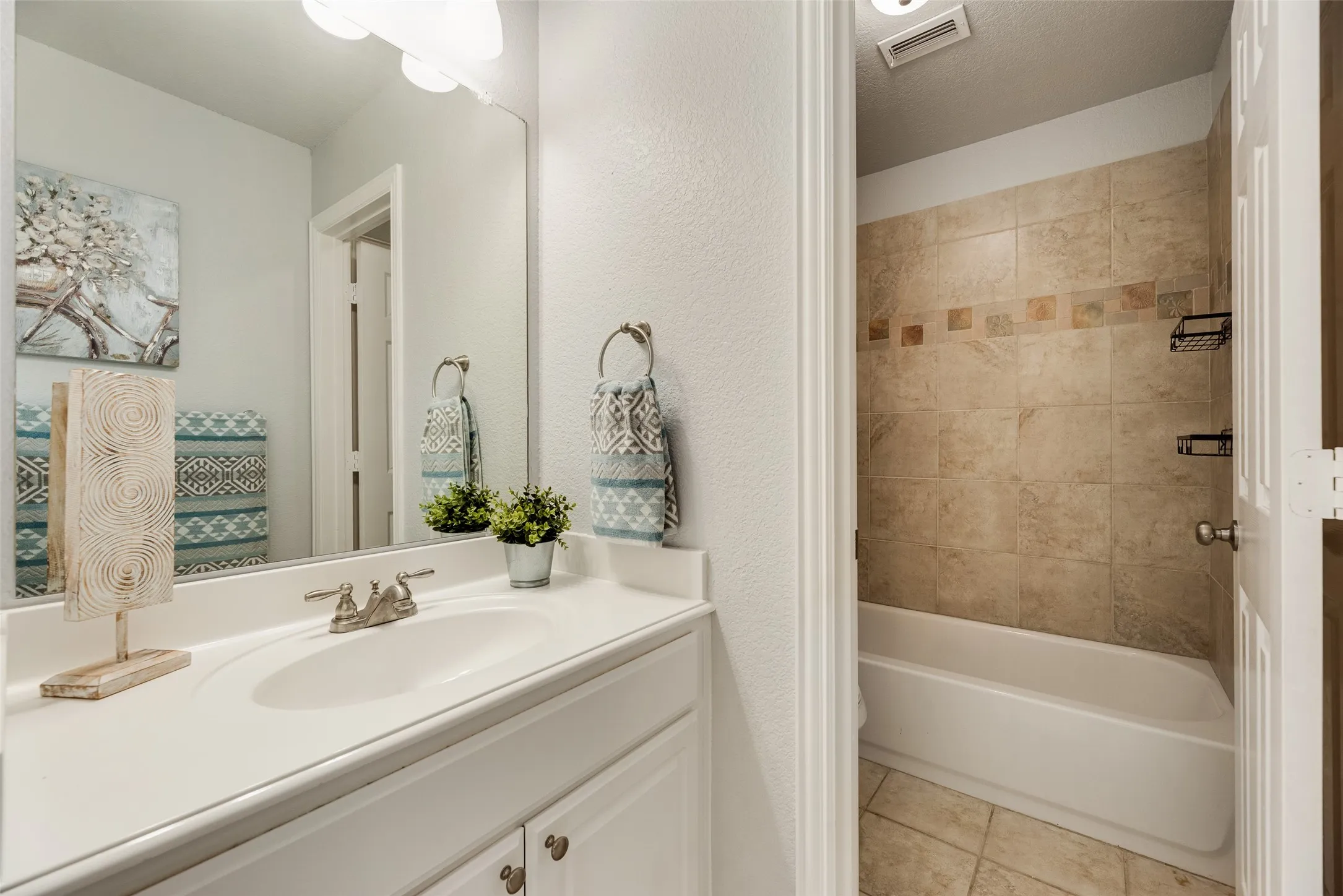 Single Family Residence For Sale in Collin County , 3516 THORP SPRINGS Drive, Plano, Texas 75025, 5 Bedroom, 4 Bathroom, 2 Garage spaces, 3,582 Sqft, built in 2000, Price $759,900, mls#21315721, Real Estate Agent in Plano, Homes For Sale in Collin county, Homes For Sale in Plano, Realtor in Plano Texas, Real Estate Brokerage Independent Realty Texas, Luminita Cordes Realtor