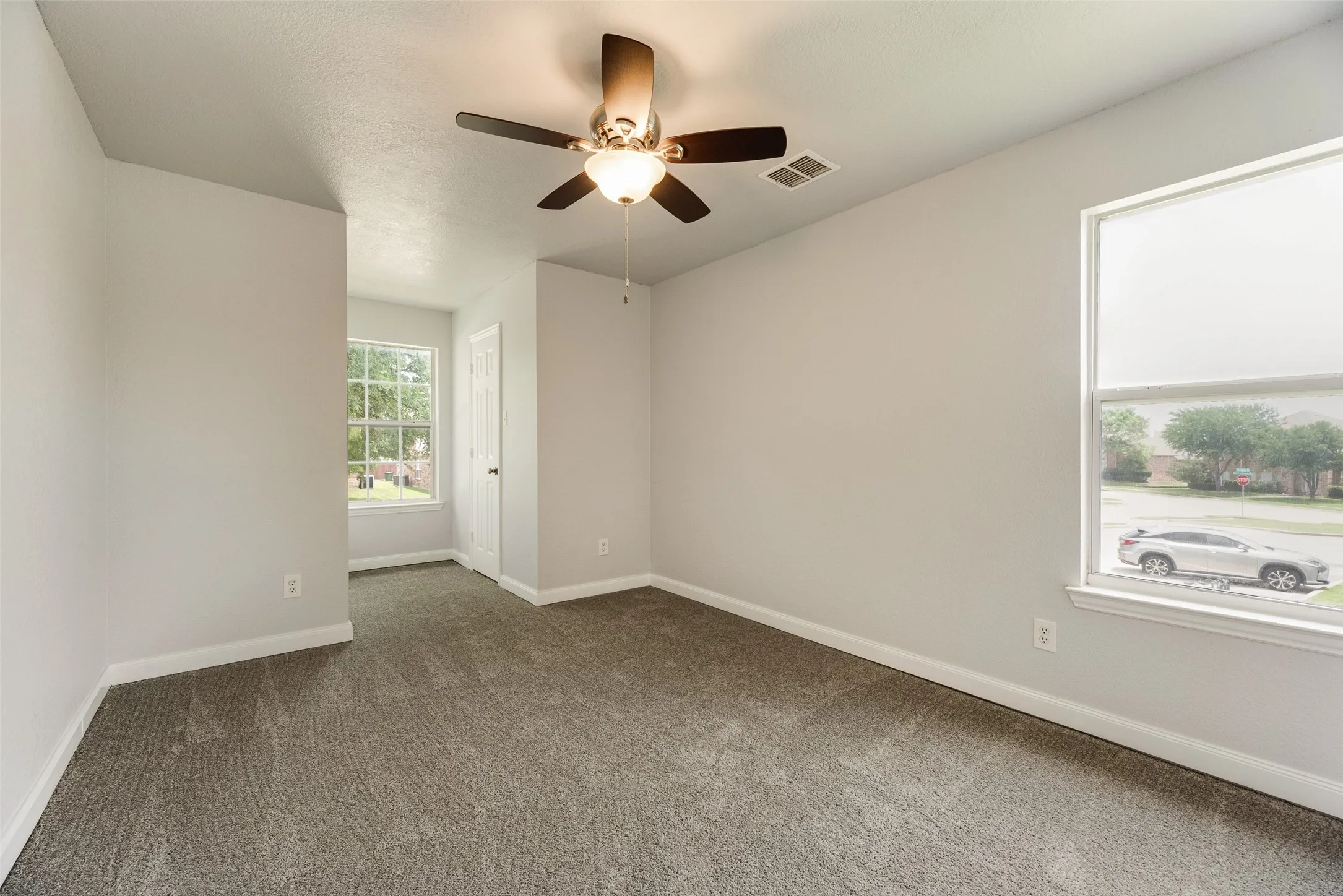Single Family Residence For Sale in Collin County , 3516 THORP SPRINGS Drive, Plano, Texas 75025, 5 Bedroom, 4 Bathroom, 2 Garage spaces, 3,582 Sqft, built in 2000, Price $759,900, mls#21315721, Real Estate Agent in Plano, Homes For Sale in Collin county, Homes For Sale in Plano, Realtor in Plano Texas, Real Estate Brokerage Independent Realty Texas, Luminita Cordes Realtor