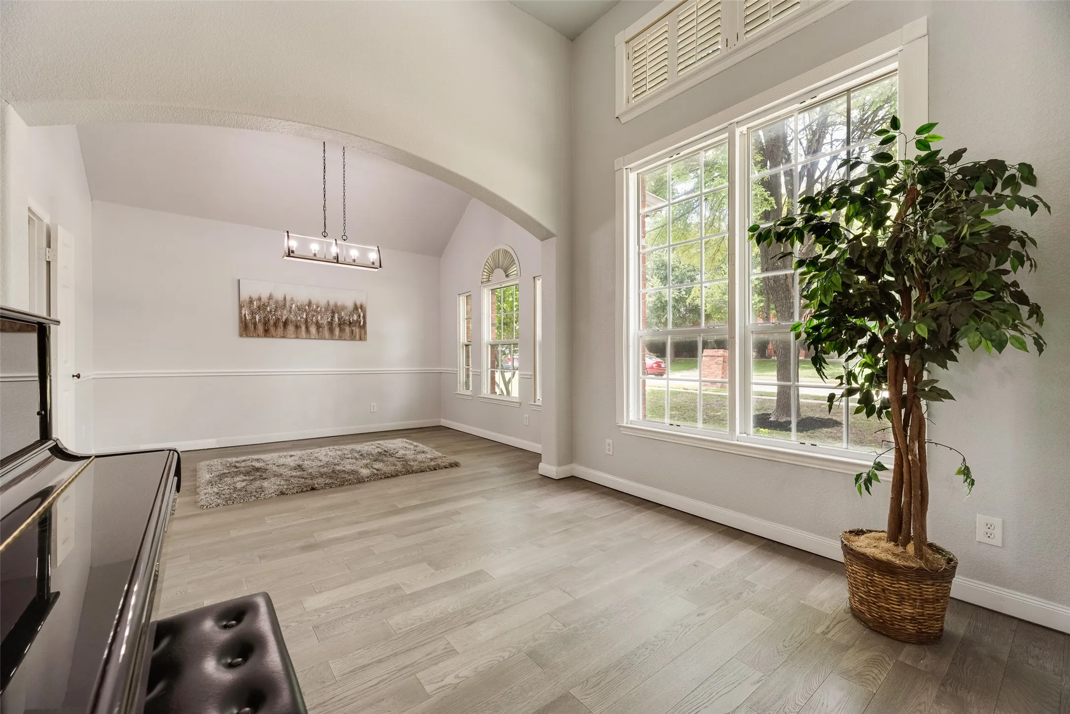 Single Family Residence For Sale in Collin County , 3516 THORP SPRINGS Drive, Plano, Texas 75025, 5 Bedroom, 4 Bathroom, 2 Garage spaces, 3,582 Sqft, built in 2000, Price $759,900, mls#21315721, Real Estate Agent in Plano, Homes For Sale in Collin county, Homes For Sale in Plano, Realtor in Plano Texas, Real Estate Brokerage Independent Realty Texas, Luminita Cordes Realtor