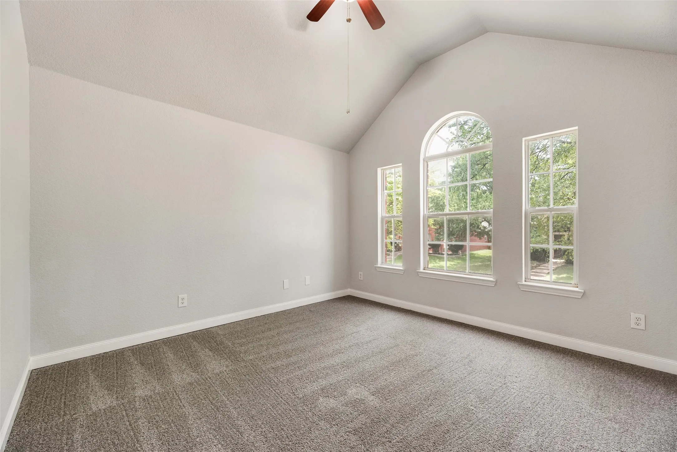 Single Family Residence For Sale in Collin County , 3516 THORP SPRINGS Drive, Plano, Texas 75025, 5 Bedroom, 4 Bathroom, 2 Garage spaces, 3,582 Sqft, built in 2000, Price $759,900, mls#21315721, Real Estate Agent in Plano, Homes For Sale in Collin county, Homes For Sale in Plano, Realtor in Plano Texas, Real Estate Brokerage Independent Realty Texas, Luminita Cordes Realtor