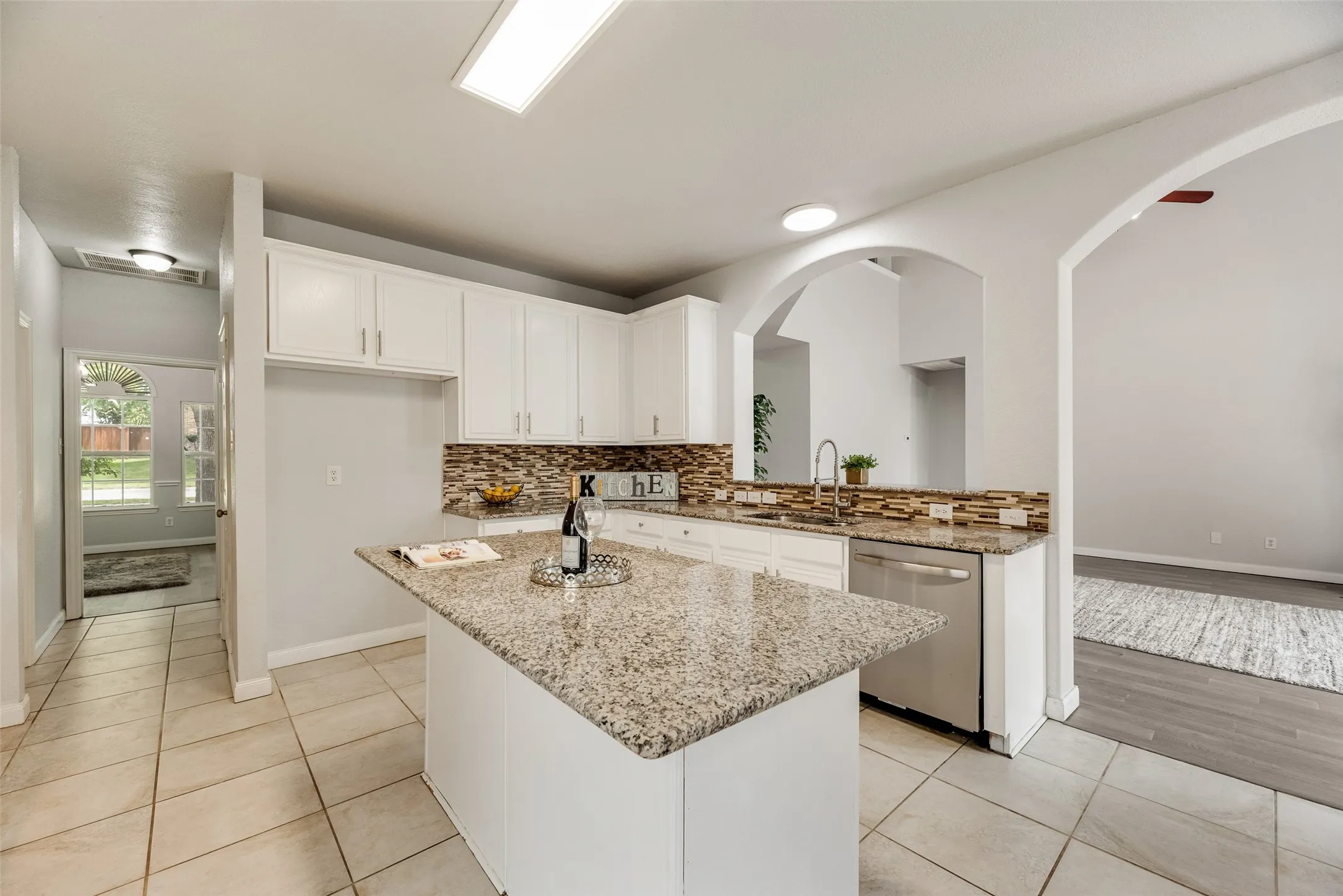 Single Family Residence For Sale in Collin County , 3516 THORP SPRINGS Drive, Plano, Texas 75025, 5 Bedroom, 4 Bathroom, 2 Garage spaces, 3,582 Sqft, built in 2000, Price $759,900, mls#21315721, Real Estate Agent in Plano, Homes For Sale in Collin county, Homes For Sale in Plano, Realtor in Plano Texas, Real Estate Brokerage Independent Realty Texas, Luminita Cordes Realtor