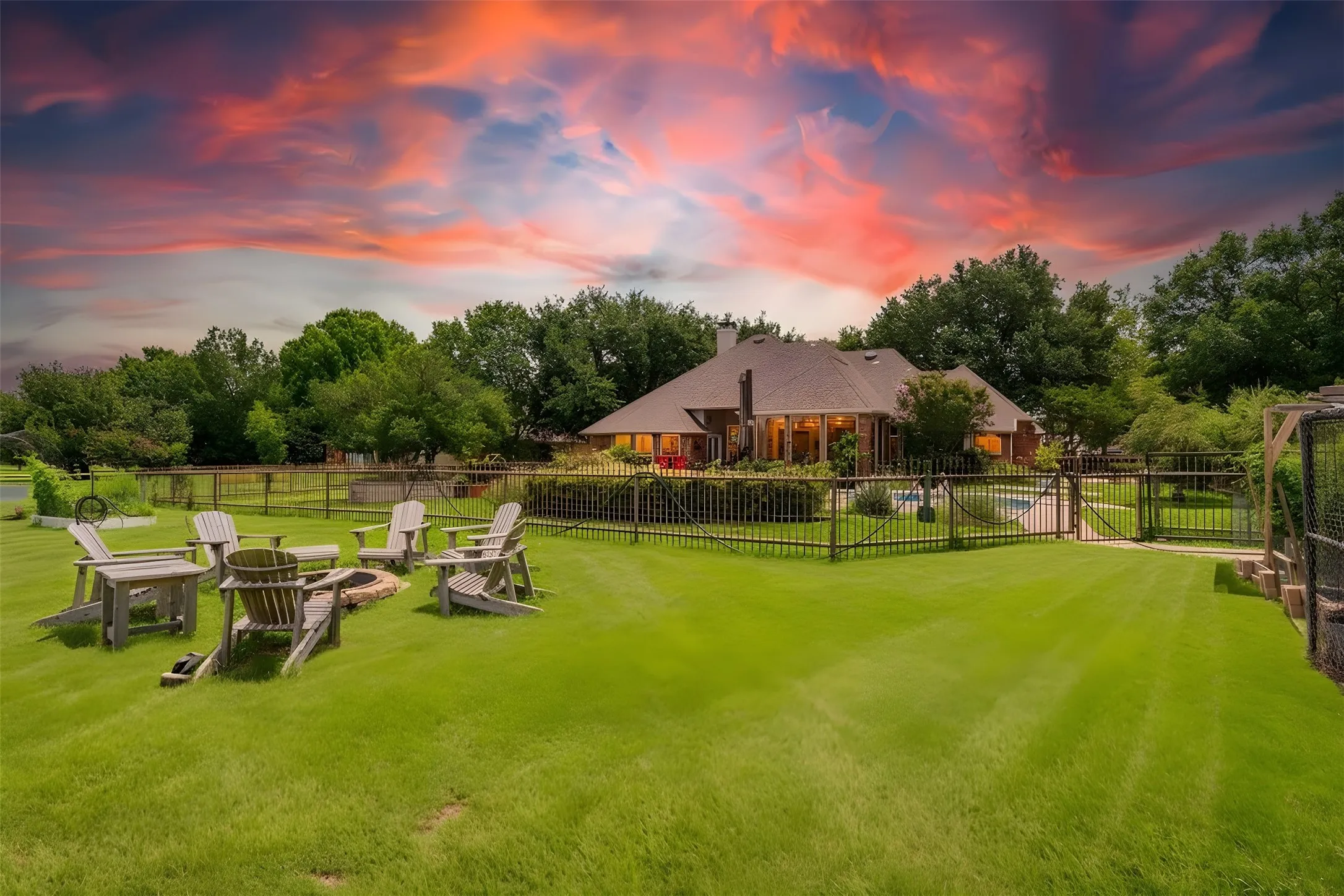 Single Family Residence For Sale in Collin County , 15820 Big Horn Trail, Frisco, Texas 75035, 4 Bedroom, 3 Bathroom, 4 Garage spaces, 2,698 Sqft, built in 1993, mls#21307309, Real Estate Agent in Frisco, Homes For Sale in Collin county, Homes For Sale in Frisco, Realtor in Frisco Texas, Real Estate Brokerage Independent Realty Texas, Luminita Cordes Realtor