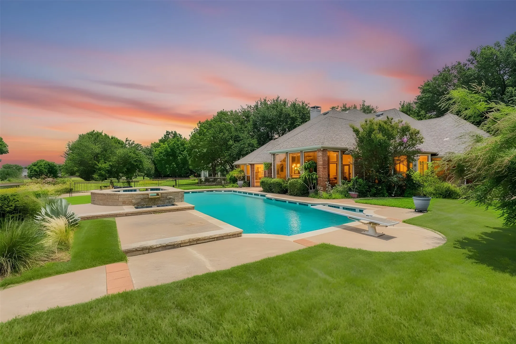 Single Family Residence For Sale in Collin County , 15820 Big Horn Trail, Frisco, Texas 75035, 4 Bedroom, 3 Bathroom, 4 Garage spaces, 2,698 Sqft, built in 1993, mls#21307309, Real Estate Agent in Frisco, Homes For Sale in Collin county, Homes For Sale in Frisco, Realtor in Frisco Texas, Real Estate Brokerage Independent Realty Texas, Luminita Cordes Realtor