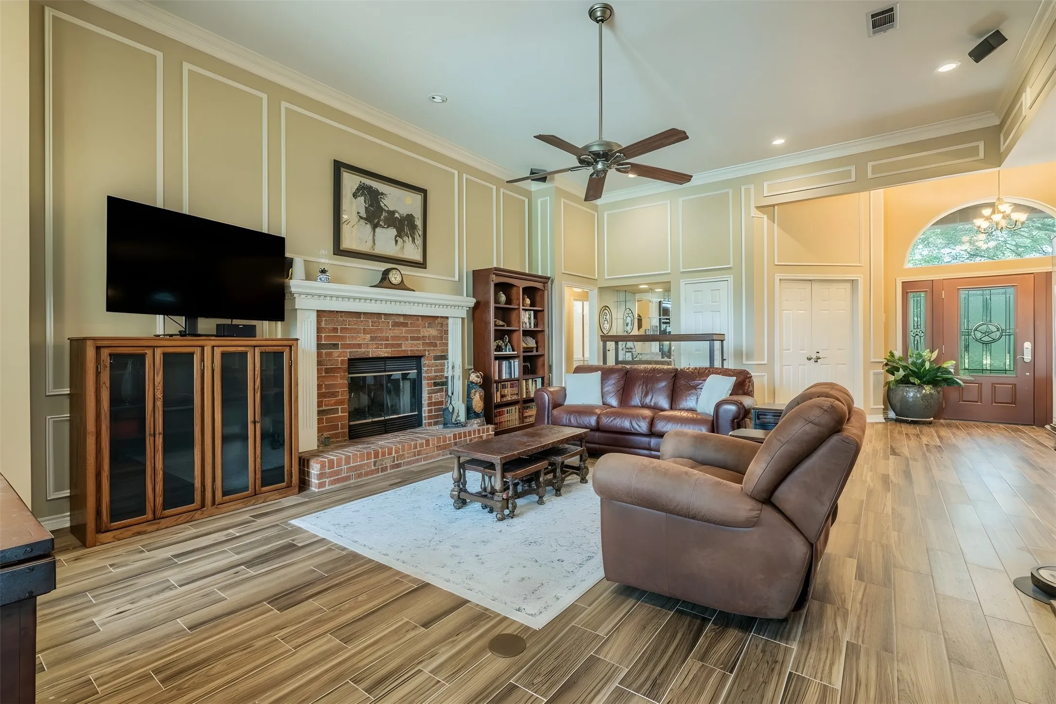Single Family Residence For Sale in Collin County , 15820 Big Horn Trail, Frisco, Texas 75035, 4 Bedroom, 3 Bathroom, 4 Garage spaces, 2,698 Sqft, built in 1993, mls#21307309, Real Estate Agent in Frisco, Homes For Sale in Collin county, Homes For Sale in Frisco, Realtor in Frisco Texas, Real Estate Brokerage Independent Realty Texas, Luminita Cordes Realtor