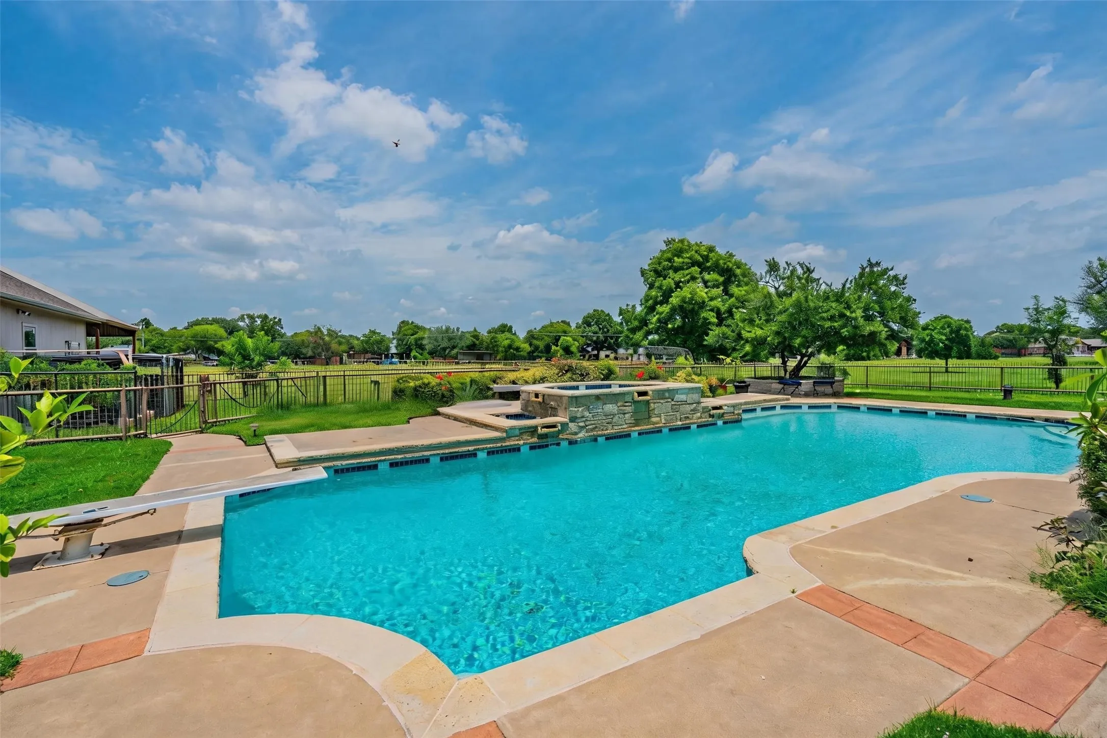 Single Family Residence For Sale in Collin County , 15820 Big Horn Trail, Frisco, Texas 75035, 4 Bedroom, 3 Bathroom, 4 Garage spaces, 2,698 Sqft, built in 1993, mls#21307309, Real Estate Agent in Frisco, Homes For Sale in Collin county, Homes For Sale in Frisco, Realtor in Frisco Texas, Real Estate Brokerage Independent Realty Texas, Luminita Cordes Realtor