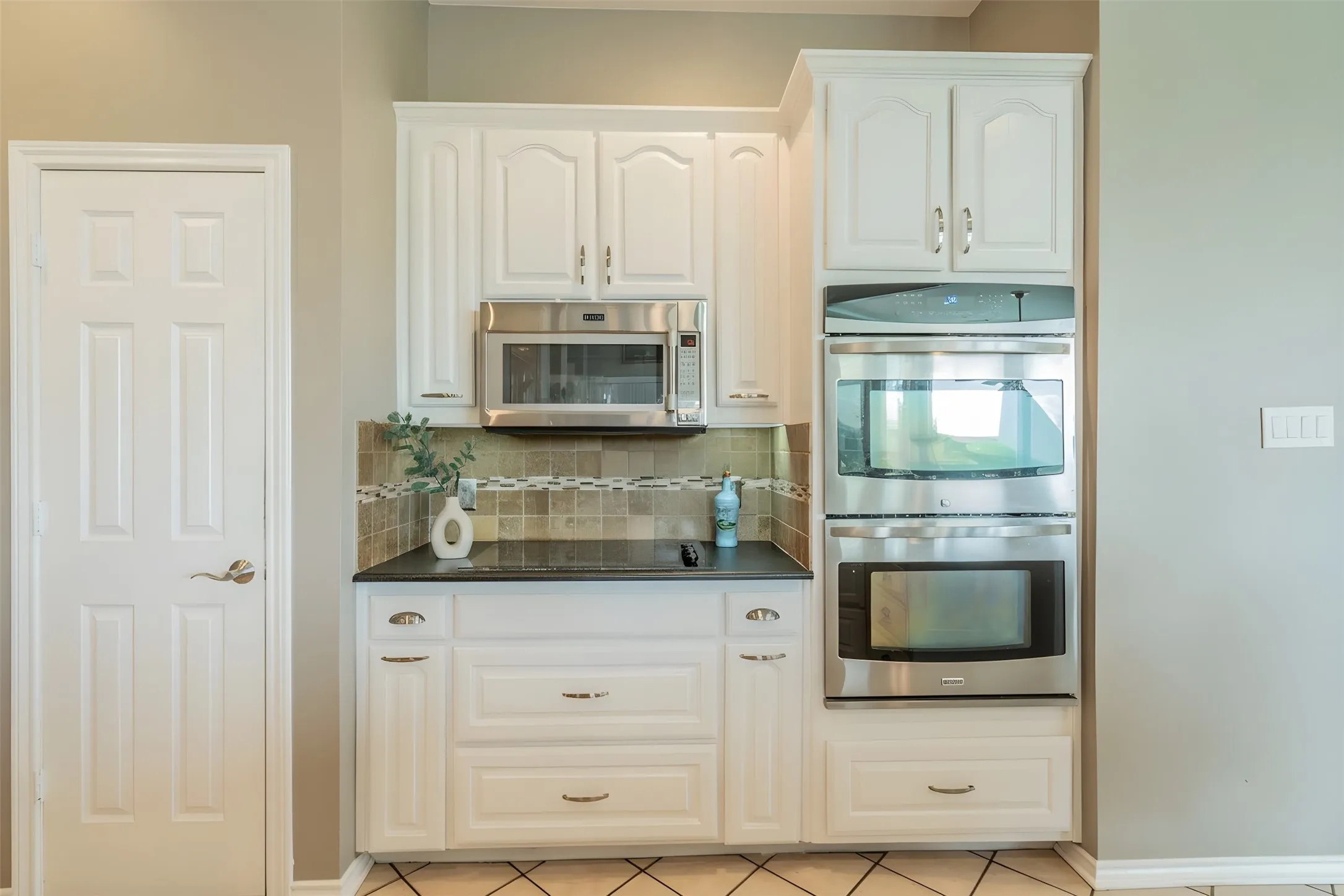 Single Family Residence For Sale in Collin County , 15820 Big Horn Trail, Frisco, Texas 75035, 4 Bedroom, 3 Bathroom, 4 Garage spaces, 2,698 Sqft, built in 1993, mls#21307309, Real Estate Agent in Frisco, Homes For Sale in Collin county, Homes For Sale in Frisco, Realtor in Frisco Texas, Real Estate Brokerage Independent Realty Texas, Luminita Cordes Realtor