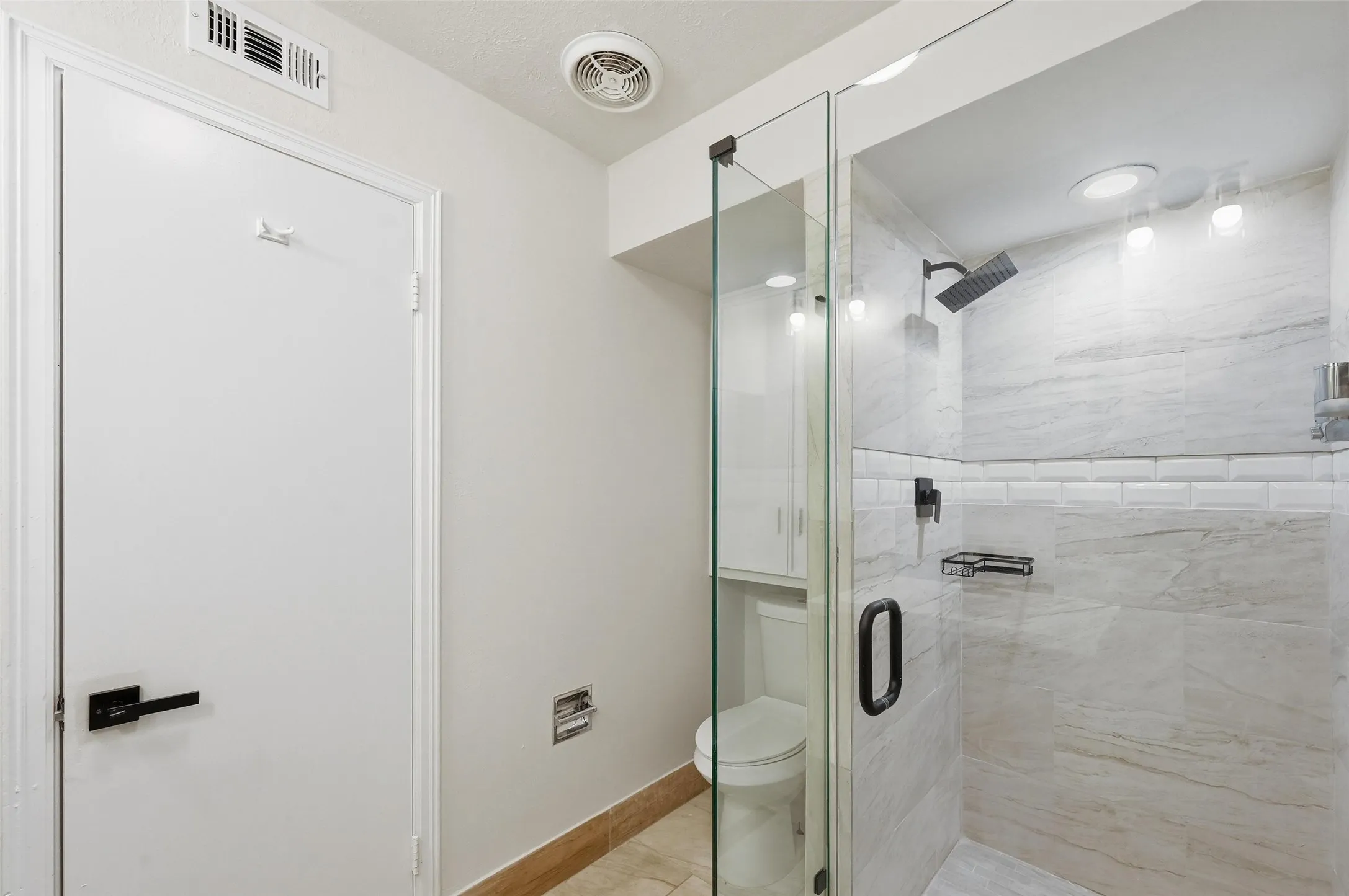 Condominium For Sale in Dallas County , 11410 Park Central Place C, Dallas, Texas 75230, 3 Bedroom, 2 Bathroom, Garage spaces, 1,318 Sqft, built in 1961, mls#21315732, Real Estate Agent in Dallas, Homes For Sale in Dallas county, Homes For Sale in Dallas, Realtor in Dallas Texas, Real Estate Brokerage Independent Realty Texas, Luminita Cordes Realtor