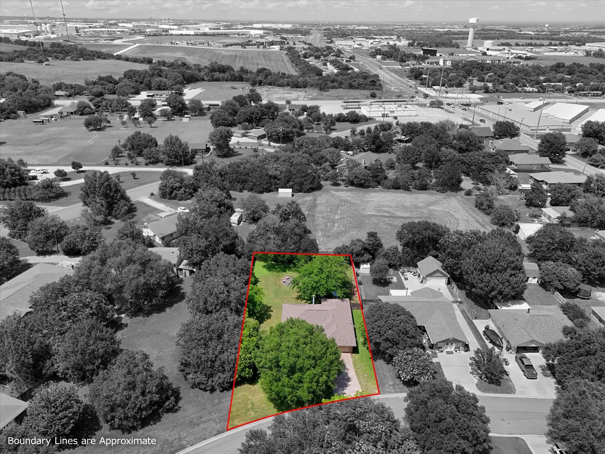 Single Family Residence For Sale in Mc Lennan County , 316 E Chapman Road, Hewitt, Texas 76643, 3 Bedroom, 2 Bathroom, 2 Garage spaces, 1,520 Sqft, built in 1985, mls#21315553, Real Estate Agent in Hewitt, Homes For Sale in Mc Lennan county, Homes For Sale in Hewitt, Realtor in Hewitt Texas, Real Estate Brokerage Independent Realty Texas, Luminita Cordes Realtor