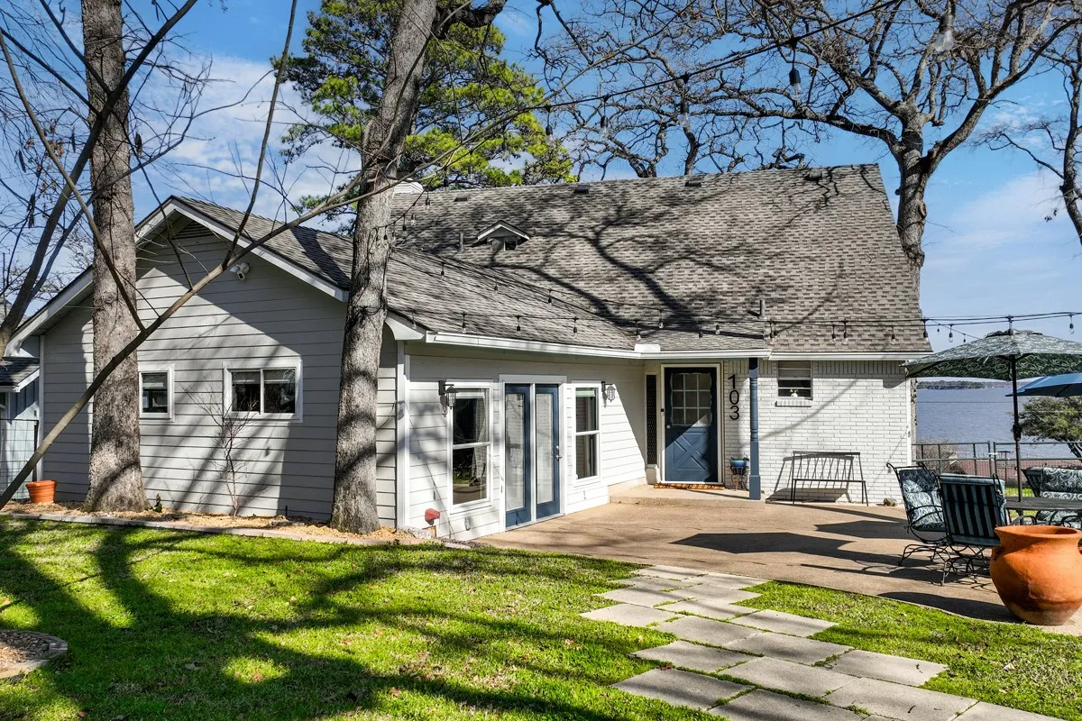 Single Family Residence For Sale in Henderson County , 103 Latimer Drive, Tool, Texas 75143, 3 Bedroom, 3 Bathroom, Garage spaces, 2,136 Sqft, built in 1969, mls#21310240, Real Estate Agent in Tool, Homes For Sale in Henderson county, Homes For Sale in Tool, Realtor in Tool Texas, Real Estate Brokerage Independent Realty Texas, Luminita Cordes Realtor