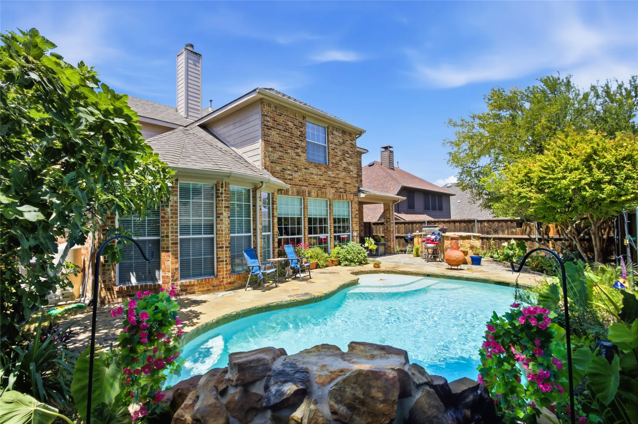 Freeform pool - waterfall feature