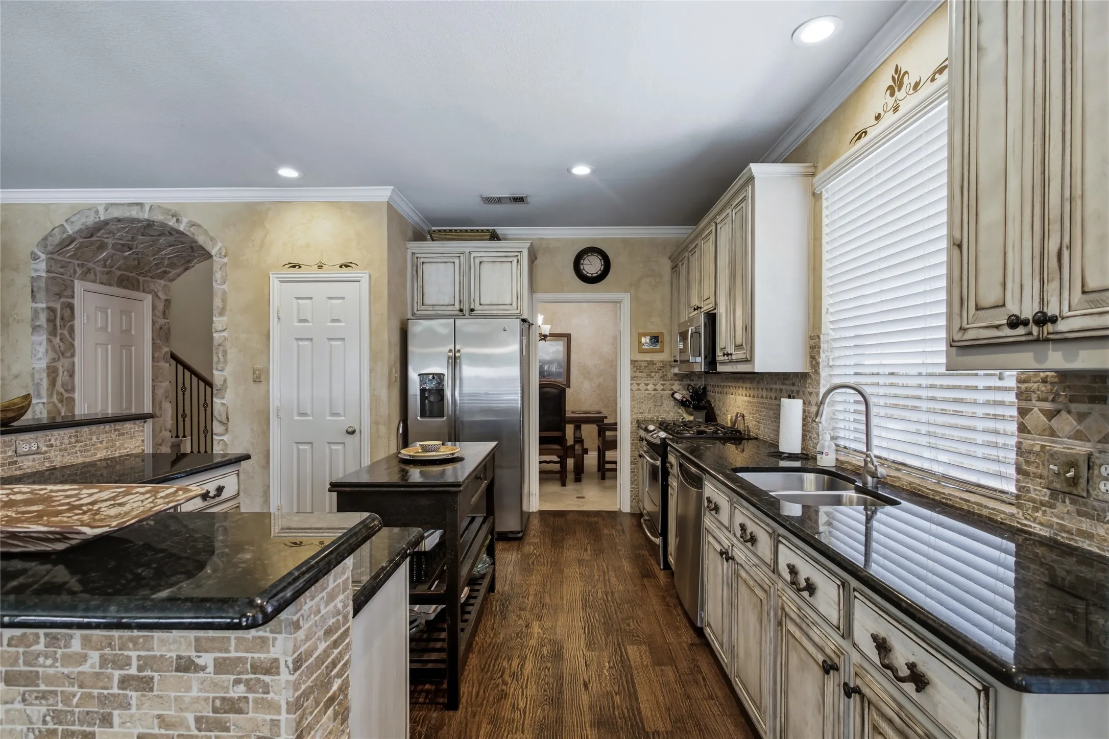 Single Family Residence For Sale in Collin County , 7313 Braemar Terrace, Mc Kinney, Texas 75071, 4 Bedrooms, 4 Bathrooms, 2 Garage spaces, 3,066 Sqft, built in 2002, Price $649,900, mls#21315725, Real Estate Agent in Mc Kinney, Homes For Sale in Collin county, Homes For Sale in Mc Kinney, Realtor in Mc Kinney Texas, Real Estate Brokerage Independent Realty Texas, Luminita Cordes Realtor