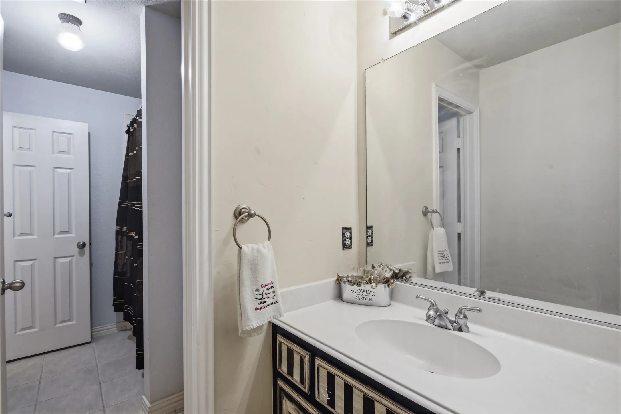 Single Family Residence For Sale in Collin County , 7313 Braemar Terrace, Mc Kinney, Texas 75071, 4 Bedrooms, 4 Bathrooms, 2 Garage spaces, 3,066 Sqft, built in 2002, Price $649,900, mls#21315725, Real Estate Agent in Mc Kinney, Homes For Sale in Collin county, Homes For Sale in Mc Kinney, Realtor in Mc Kinney Texas, Real Estate Brokerage Independent Realty Texas, Luminita Cordes Realtor