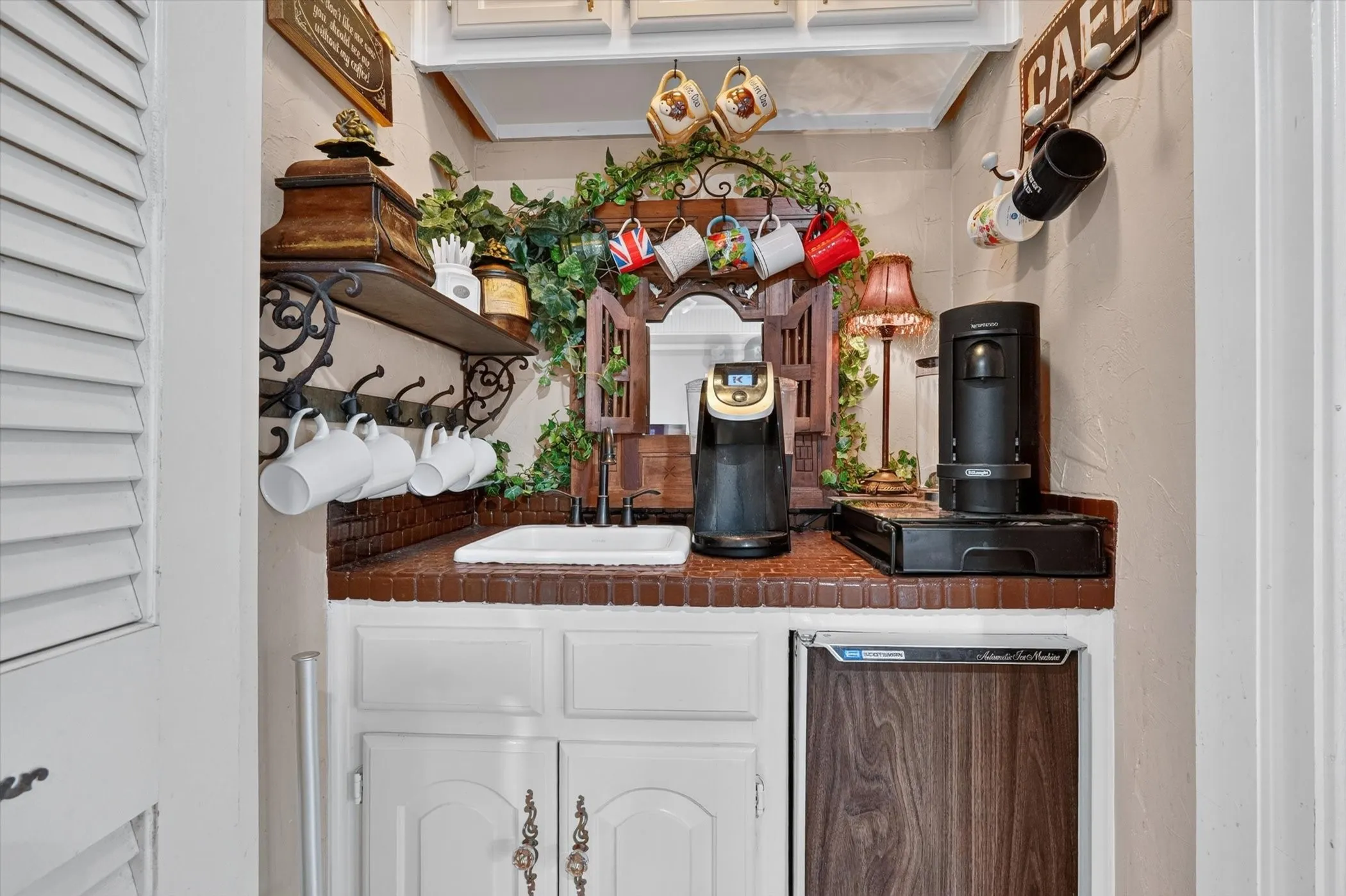 Single Family Residence For Rent in Denton County , 2335 Highlands Creek Road, Carrollton, Texas 75007, 4 Bedroom, 5 Bathroom, 3 Garage spaces, 3,508 Sqft, built in 1983, mls#21314082, Real Estate Agent in Carrollton, Homes For Rent in Denton county, Homes For Rent in Carrollton, Realtor in Carrollton Texas, Real Estate Brokerage Independent Realty Texas, Luminita Cordes Realtor